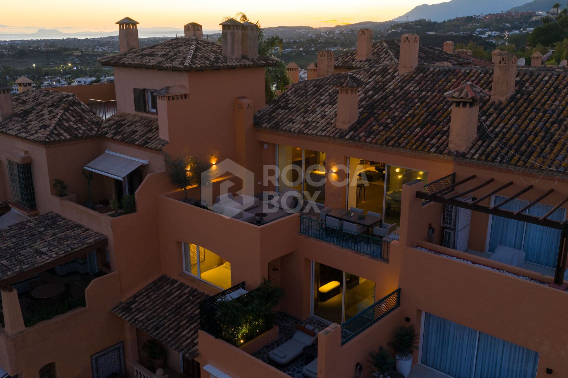 Exquisite Luxury Duplex Penthouse with Panoramic Views