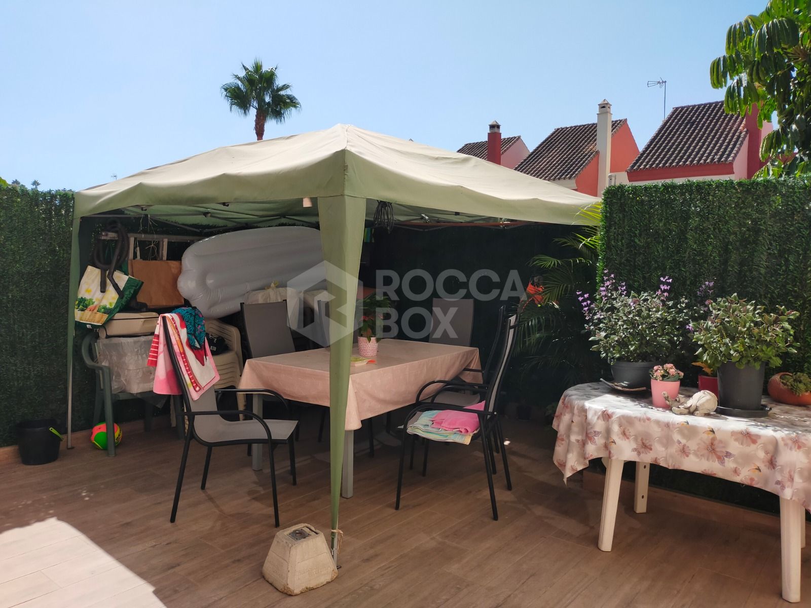 Elegant Three-Bedroom Town House with Private Garage and Communal Pool