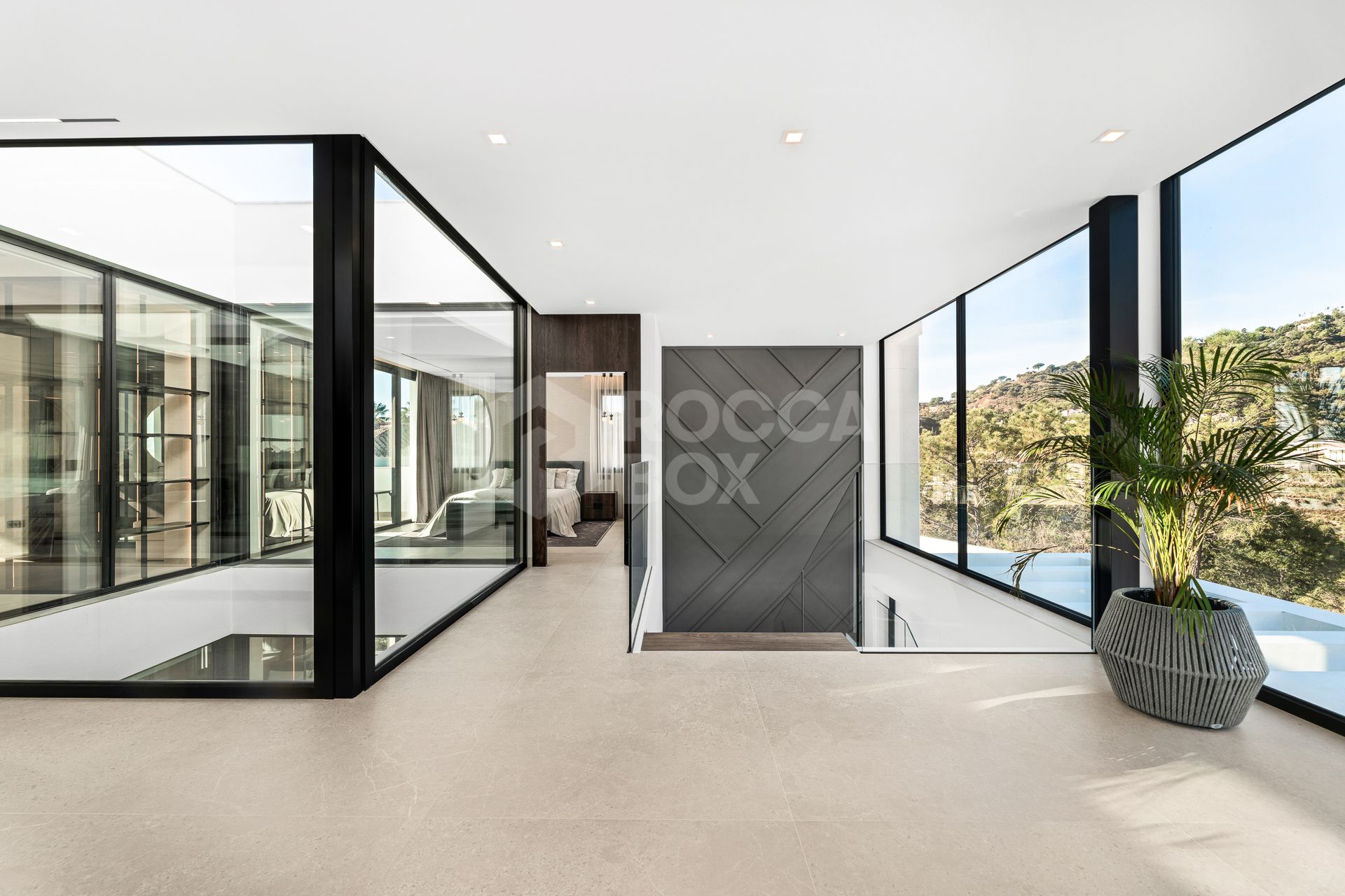 Luxury Villa with Panoramic Sea Views and Exceptional Amenities