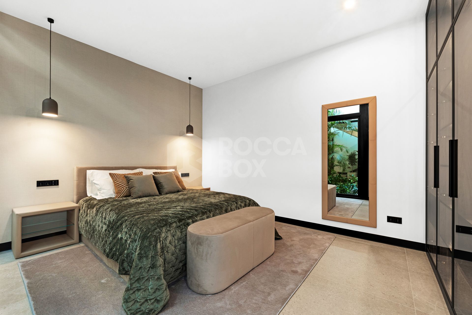 Luxury Villa with Panoramic Sea Views and Exceptional Amenities