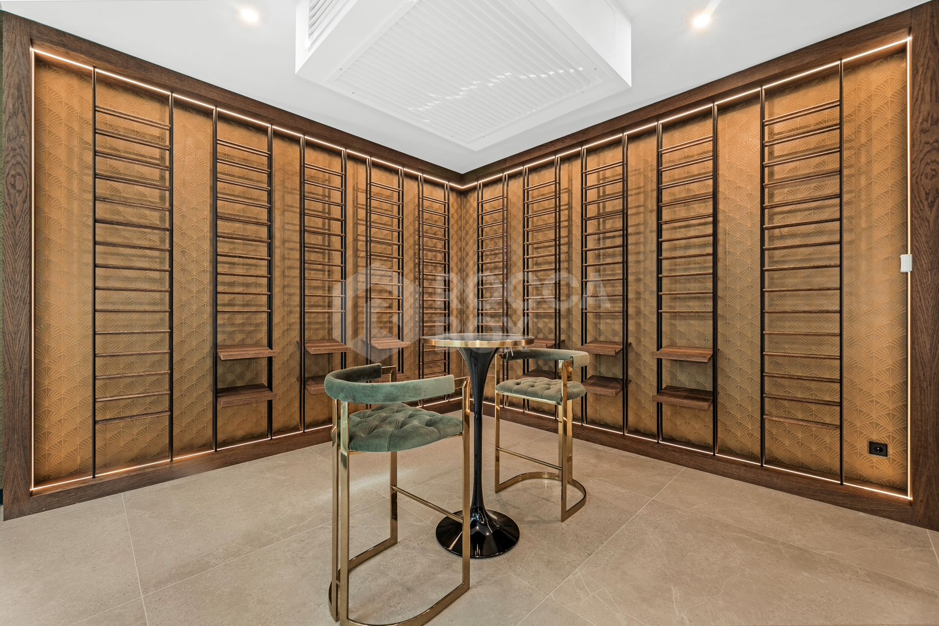 Luxury Villa with Panoramic Sea Views and Exceptional Amenities