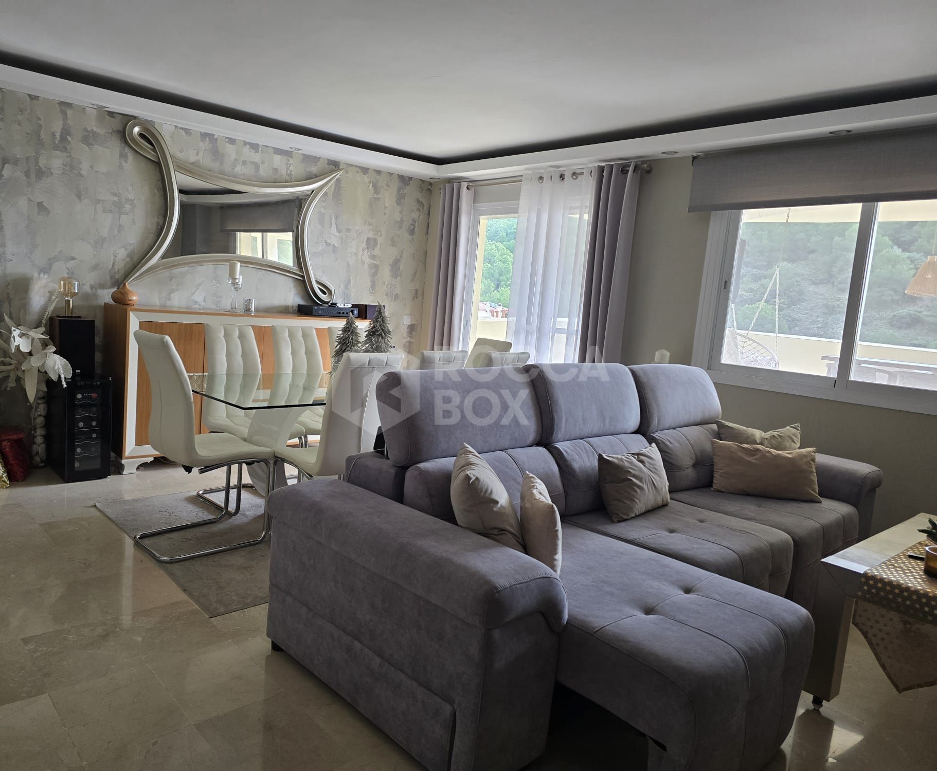 Unique penthouse-style home combining mountain tranquility and Mediterranean views, located in a private urbanization.