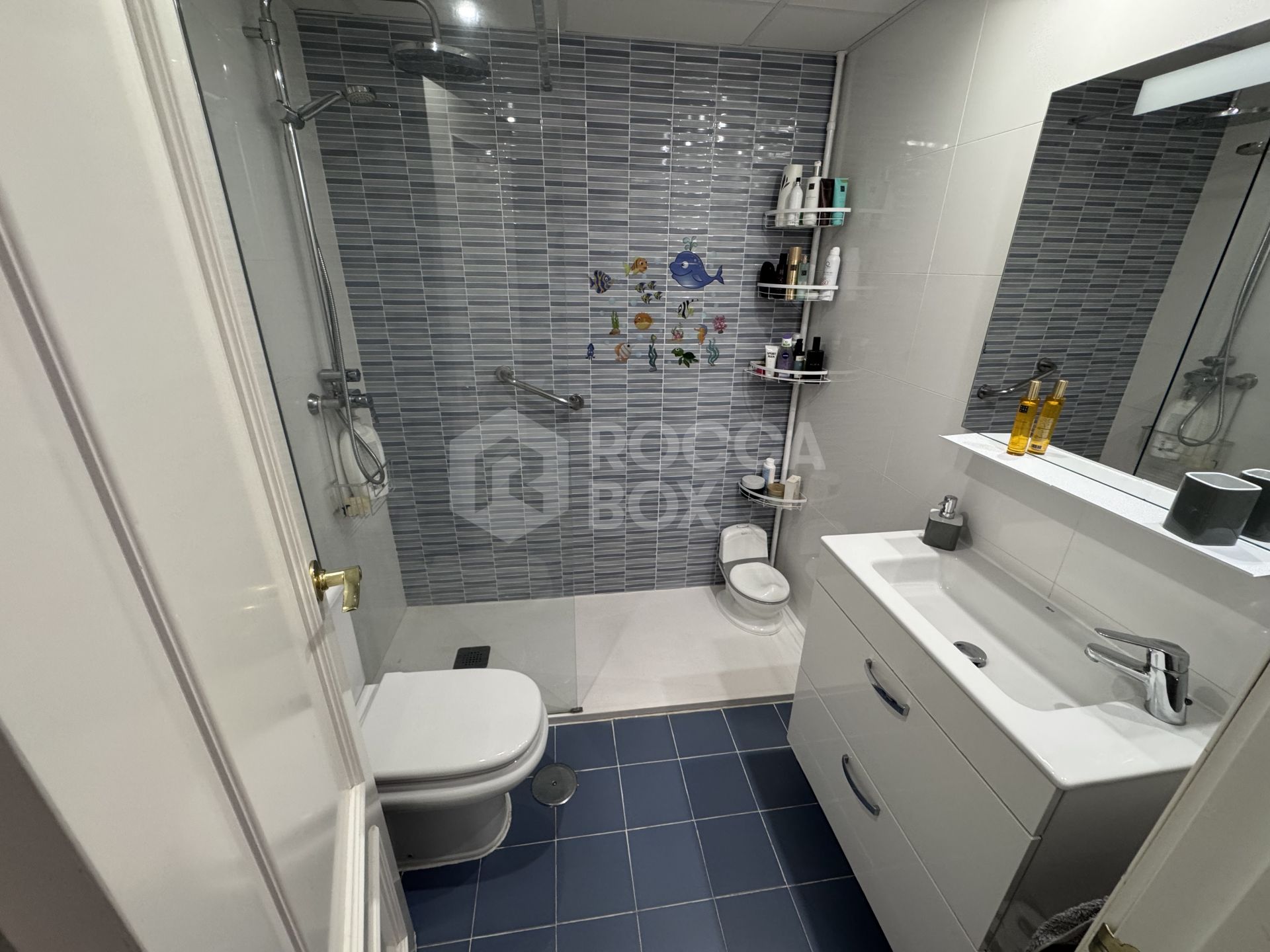 Spacious 4-Bedroom Apartment 400 Metres from the Beach with Excellent Local Amenities