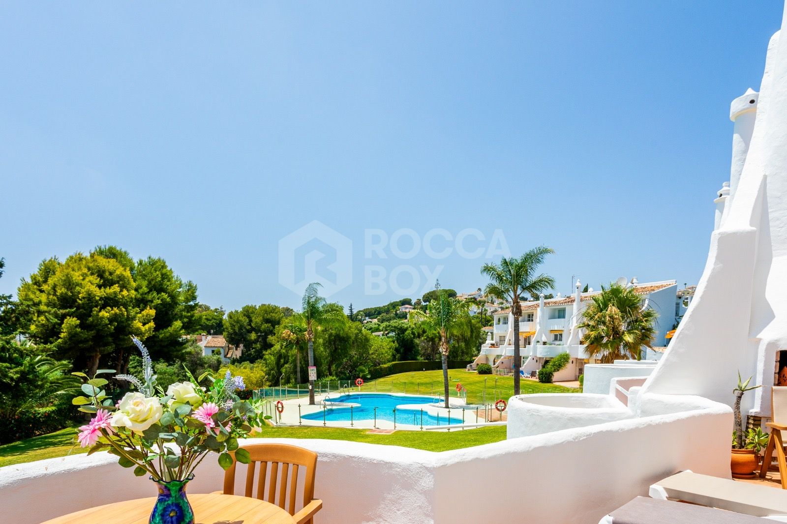 Elegant Three-Bedroom Penthouse with Sea Views and Modern Comforts