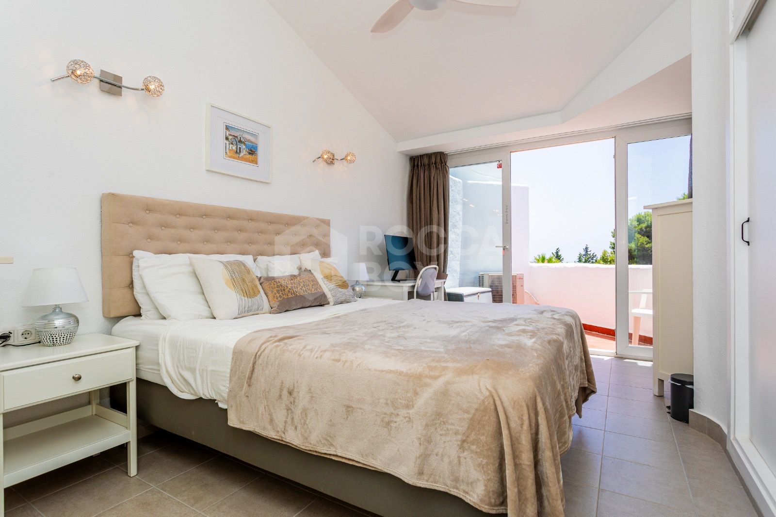 Elegant Three-Bedroom Penthouse with Sea Views and Modern Comforts