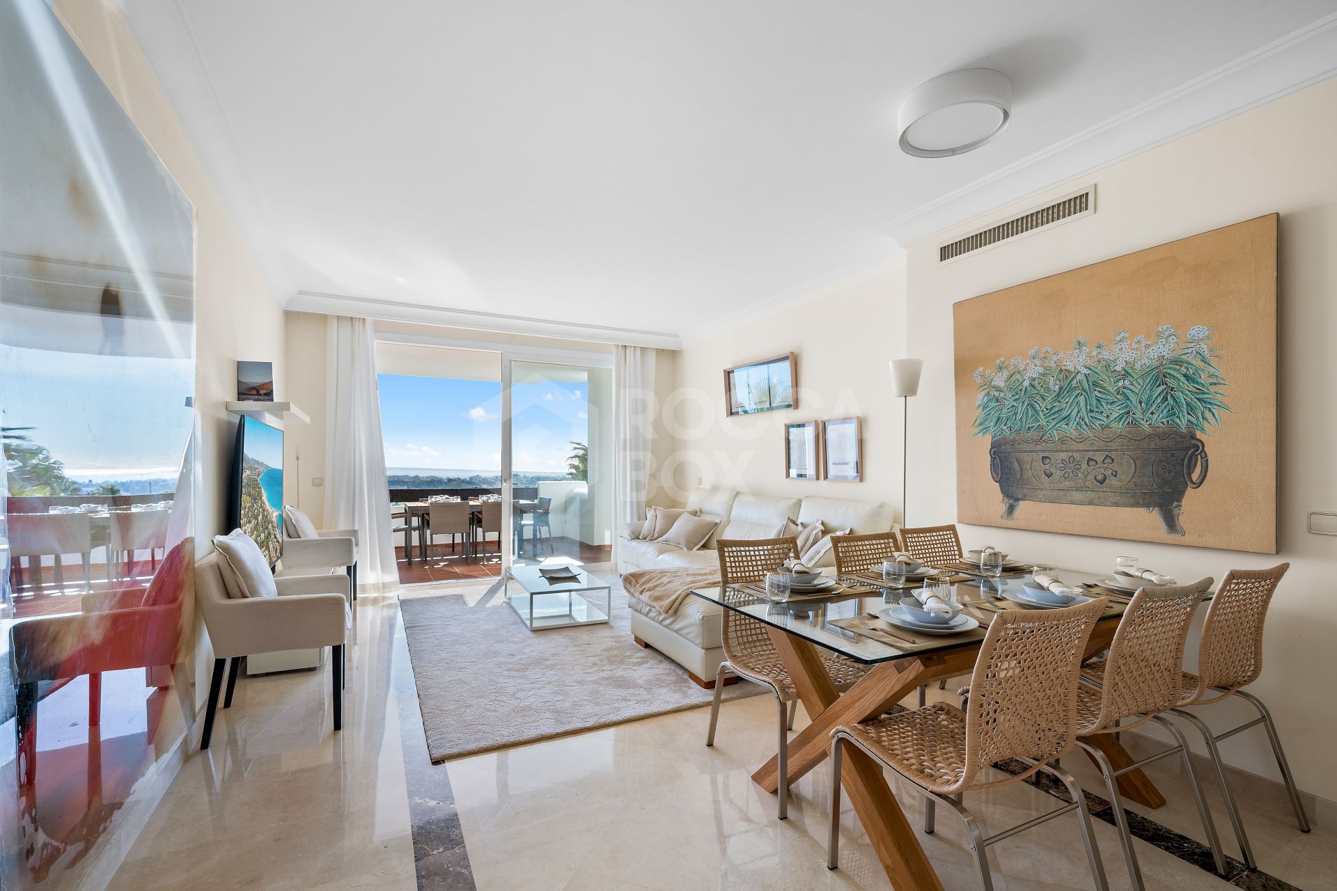 South-Facing Renovated 2-Bedroom Apartment with Front Sea Views