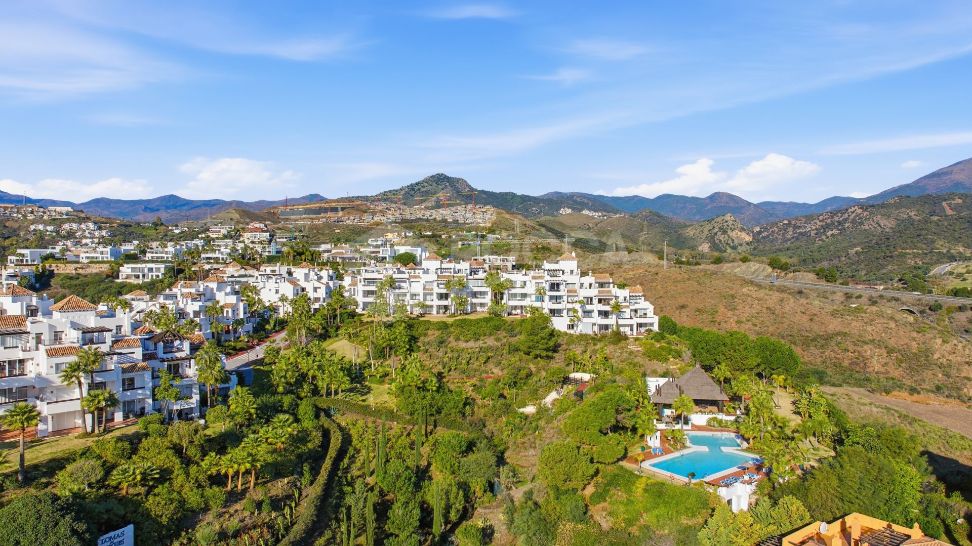 South-Facing Renovated 2-Bedroom Apartment with Front Sea Views