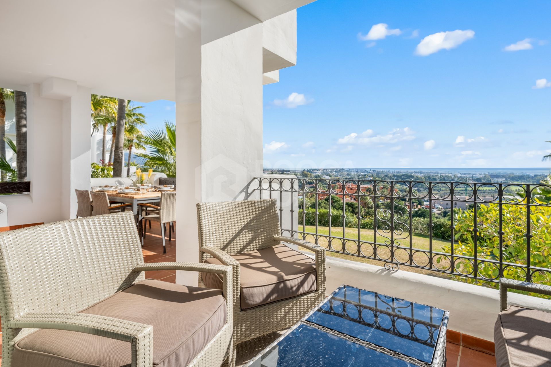 South-Facing Renovated 2-Bedroom Apartment with Front Sea Views