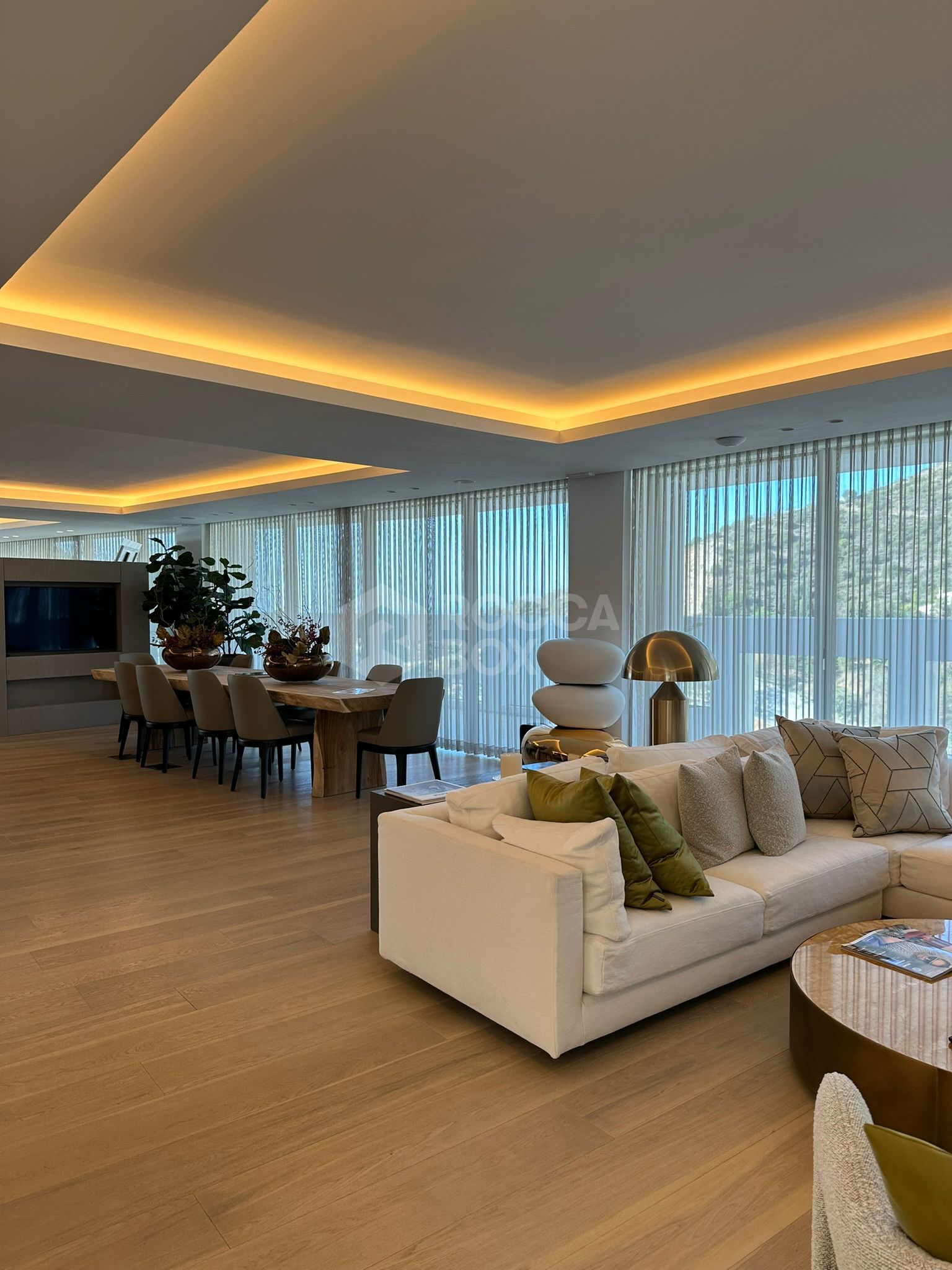 Contemporary Living with Panoramic Views in Marbella