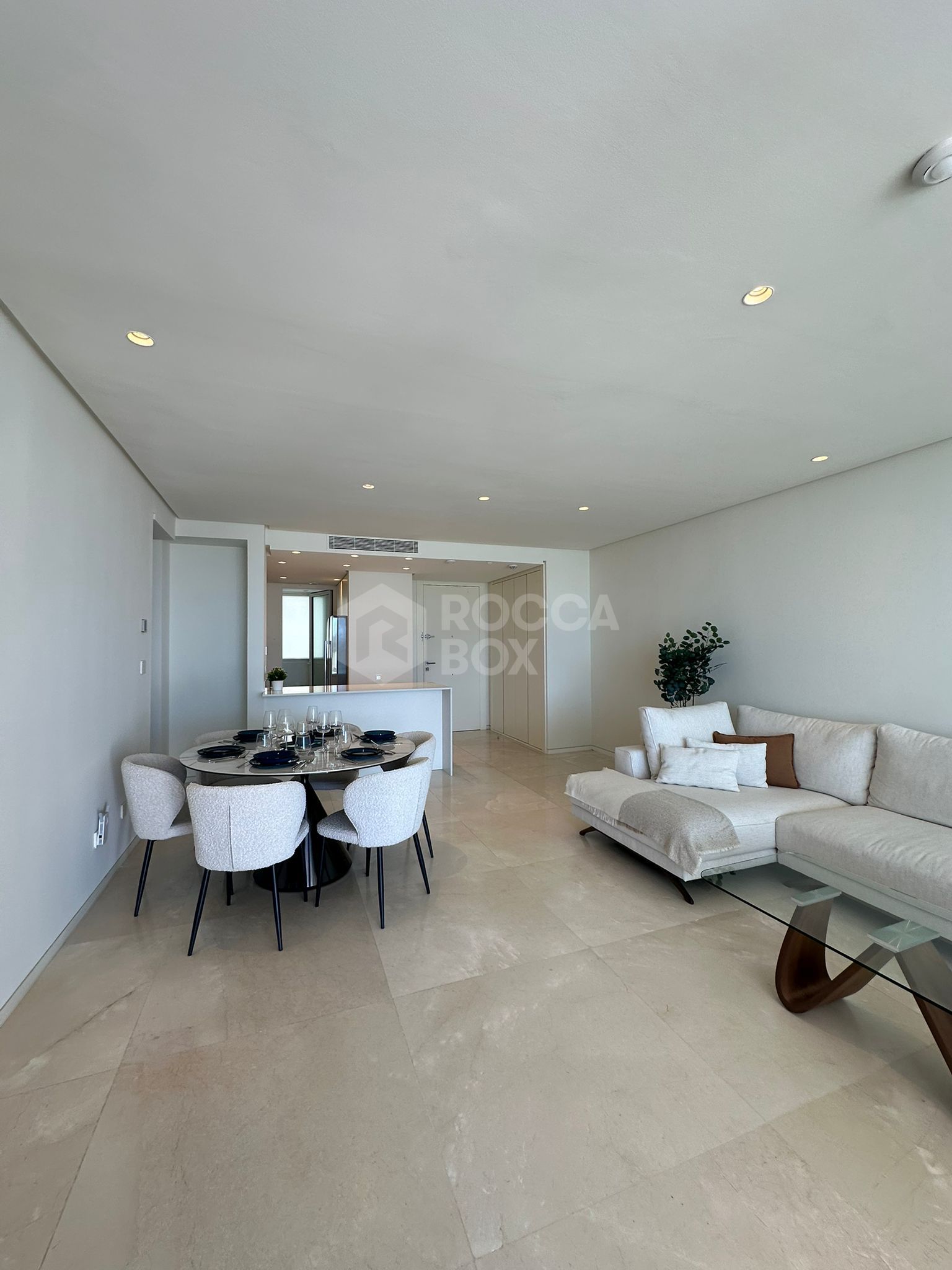 Contemporary Living with Panoramic Views in Marbella
