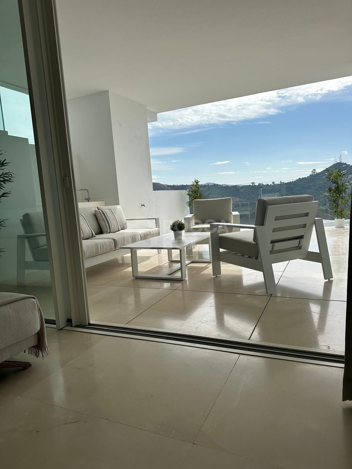 Contemporary Living with Panoramic Views in Marbella