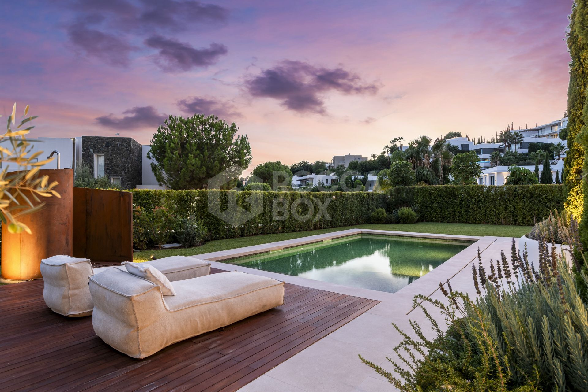 Elegant 4-Bedroom Villa with Private Pool in La Alquería