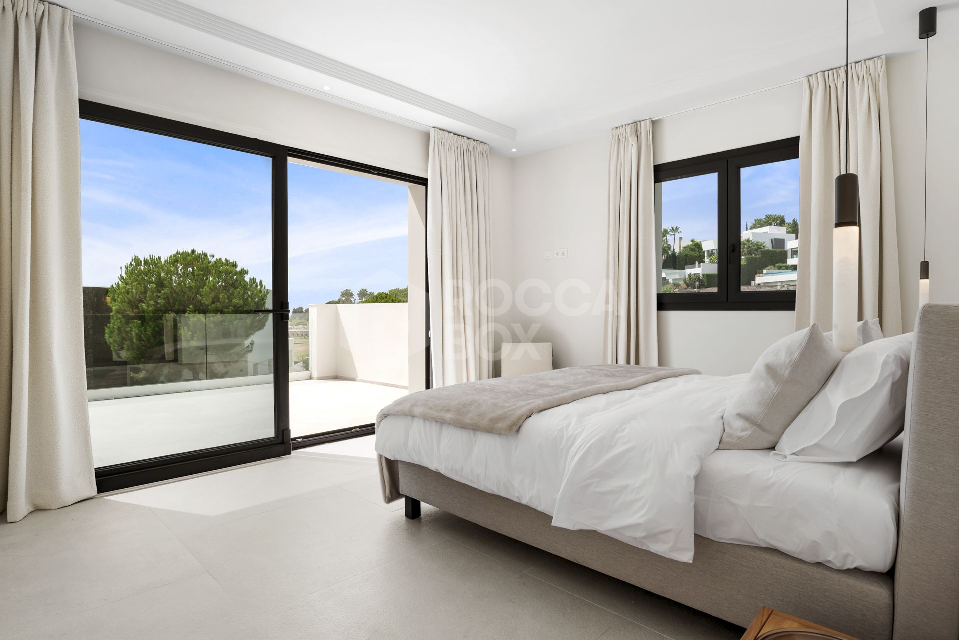 Elegant 4-Bedroom Villa with Private Pool in La Alquería