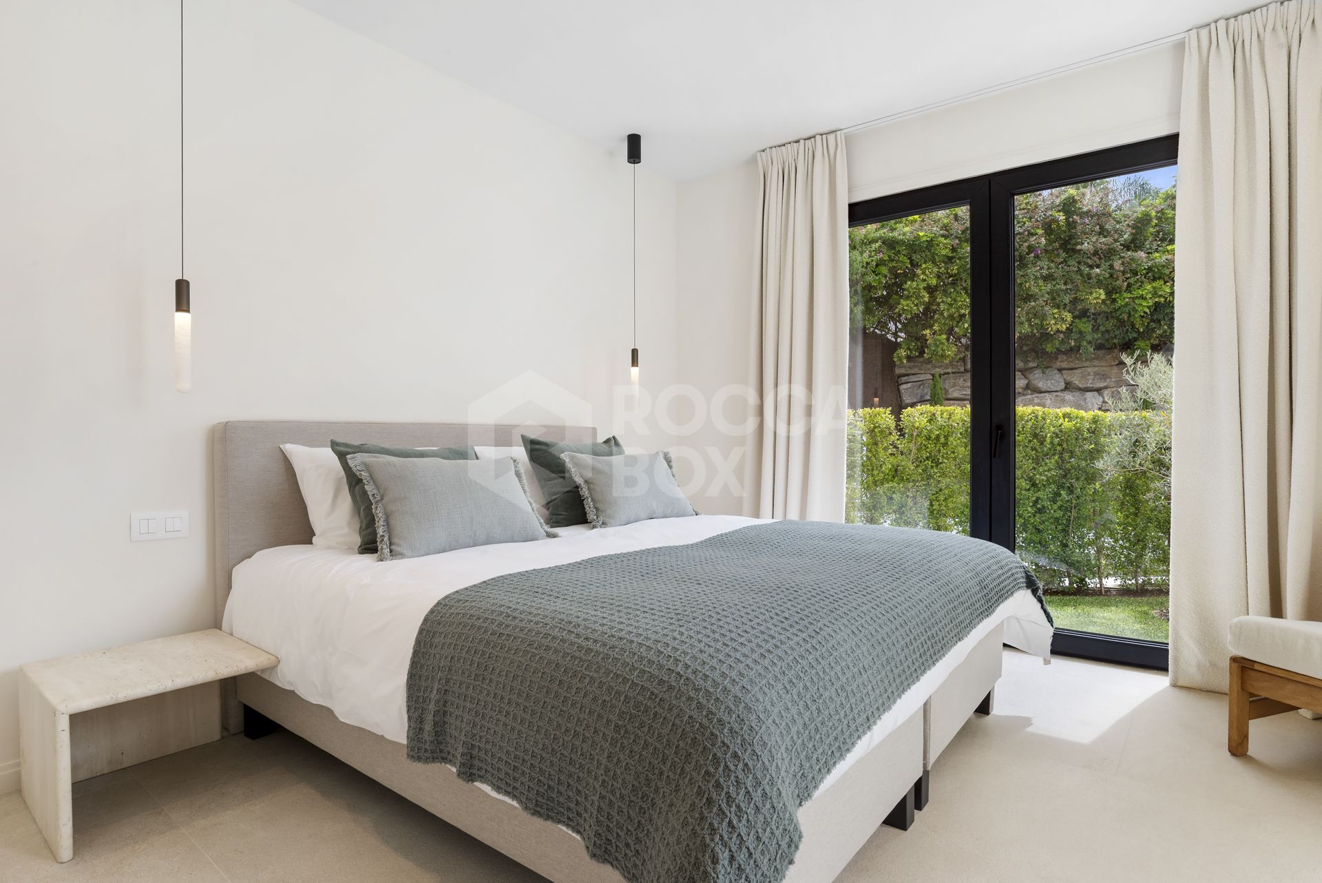 Elegant 4-Bedroom Villa with Private Pool in La Alquería