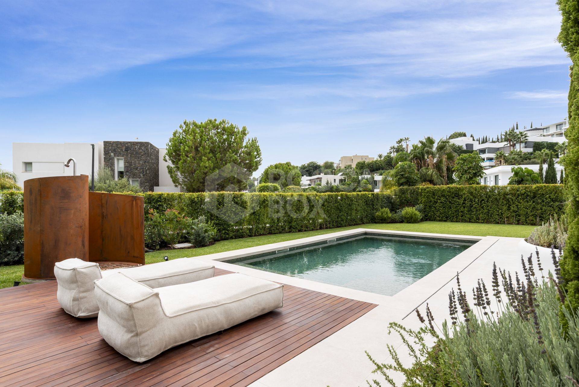 Elegant 4-Bedroom Villa with Private Pool in La Alquería