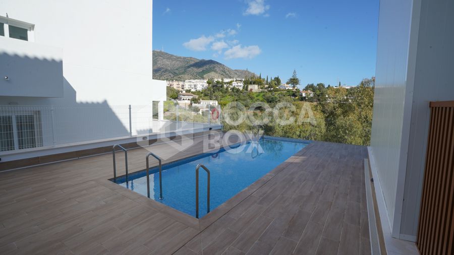 Brand New 3-Bedroom Apartment in Pine Hills, Fuengirola – Sea Views