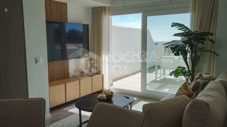 Brand New 3-Bedroom Apartment in Pine Hills, Fuengirola – Sea Views