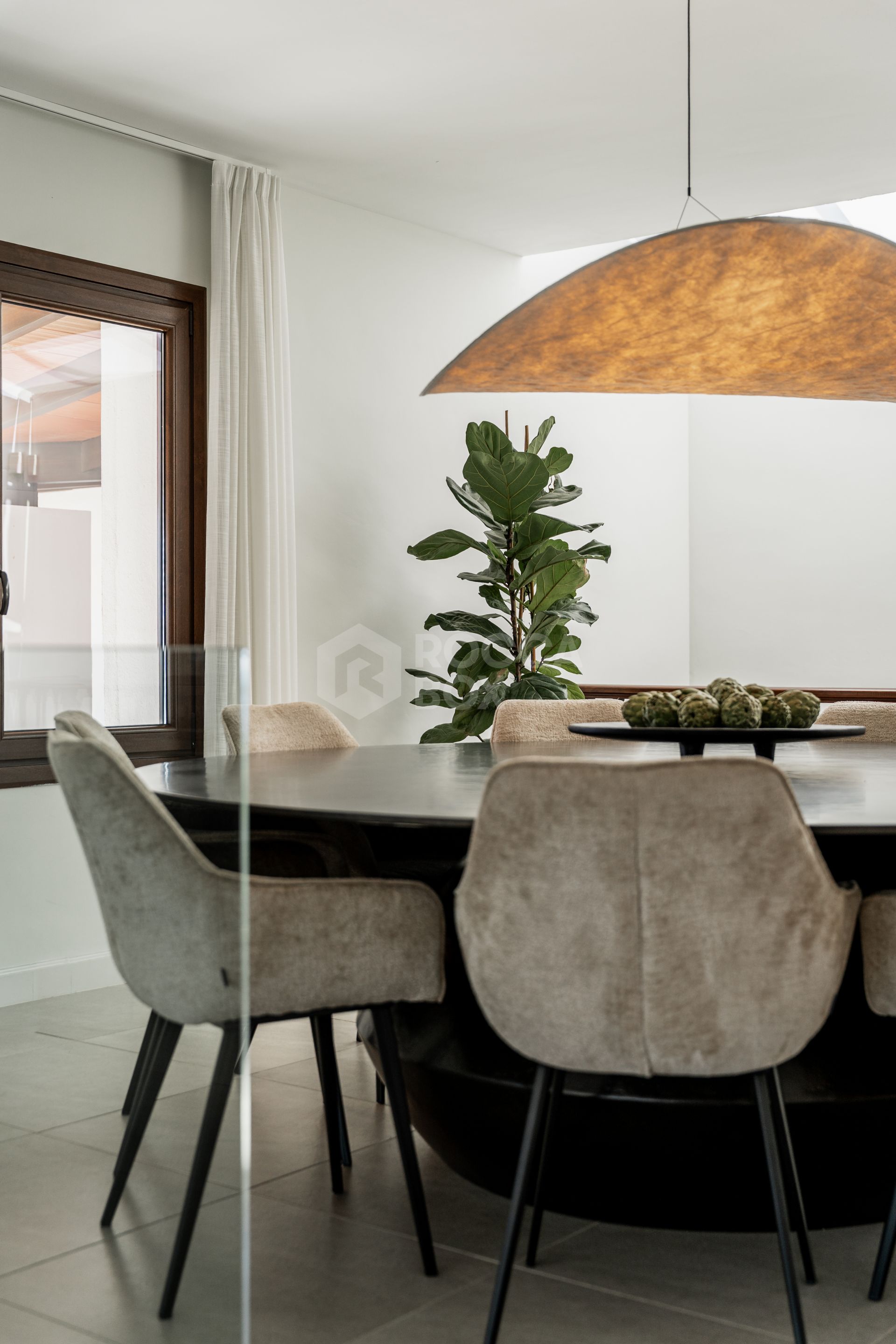 Exquisite Five-Bedroom Luxury Villa with Panoramic Views and Private Pool