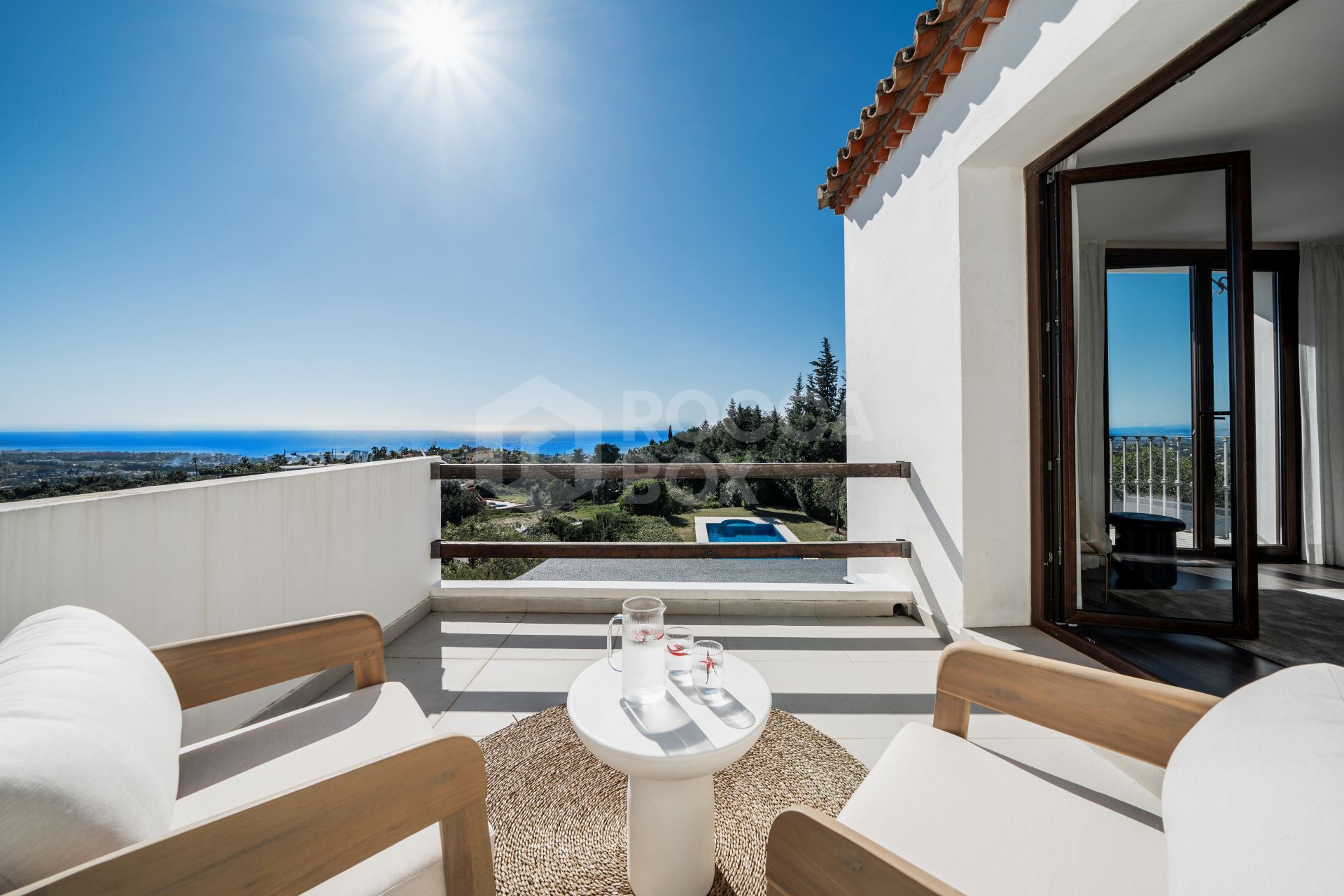 Exquisite Five-Bedroom Luxury Villa with Panoramic Views and Private Pool