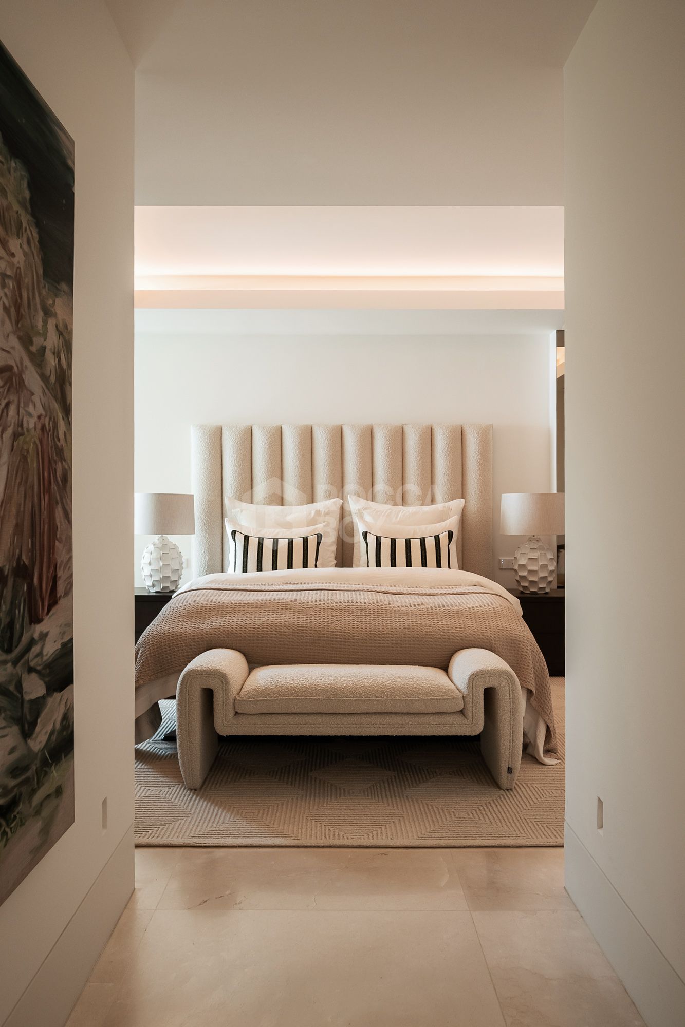 Luxury Apartment with Panoramic Views and Absolute Privacy