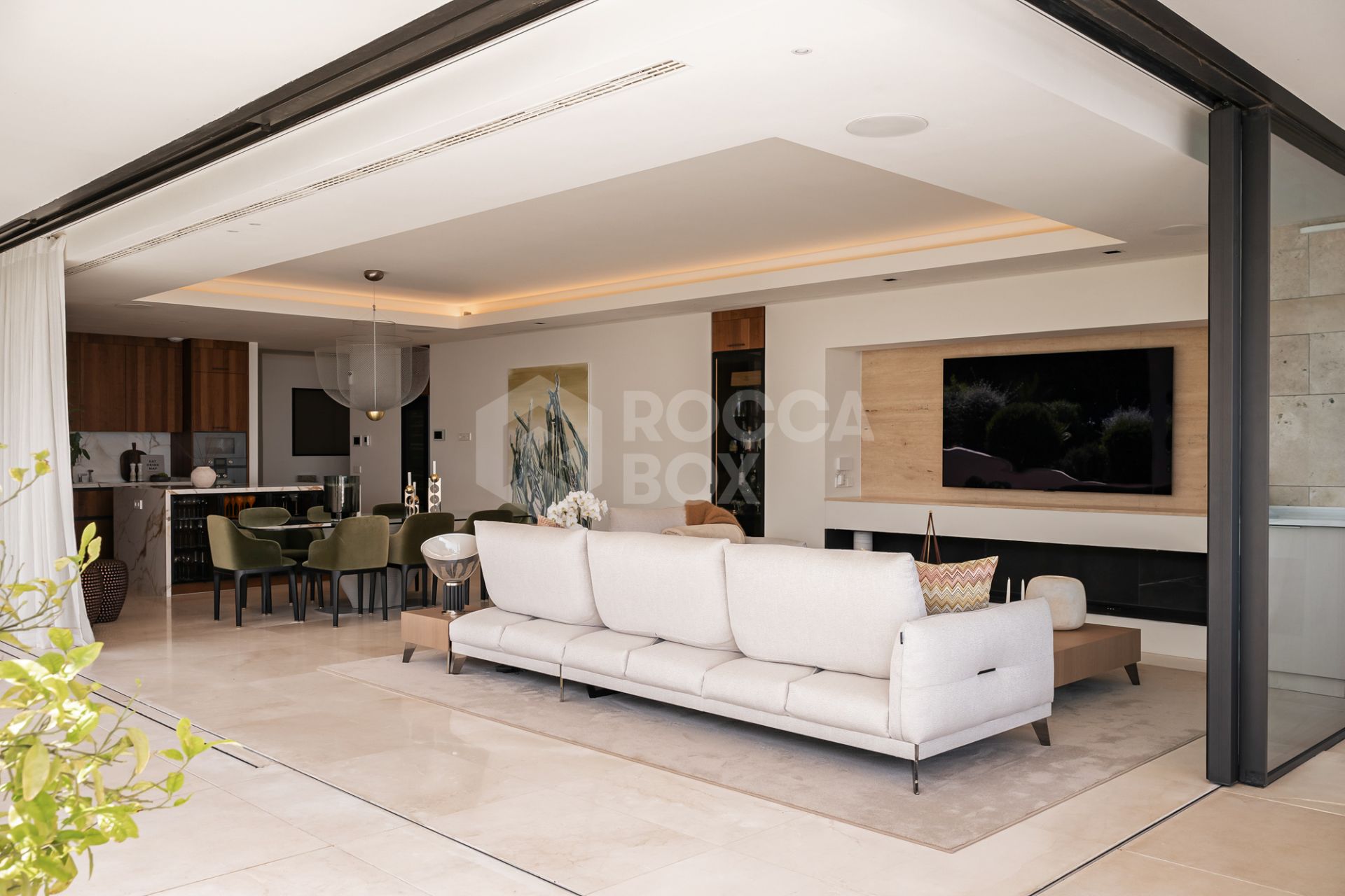 Luxury Apartment with Panoramic Views and Absolute Privacy