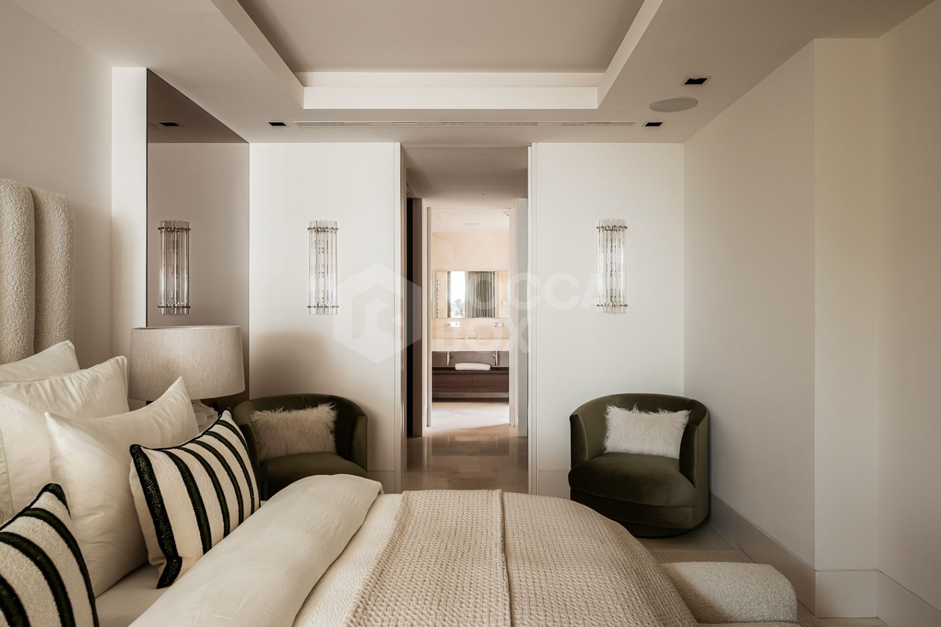 Luxury Apartment with Panoramic Views and Absolute Privacy