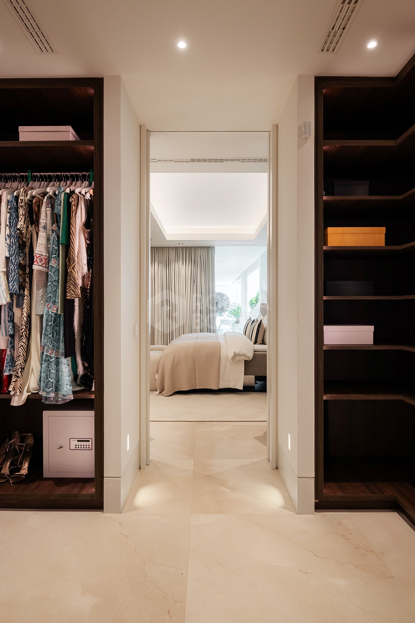 Luxury Apartment with Panoramic Views and Absolute Privacy