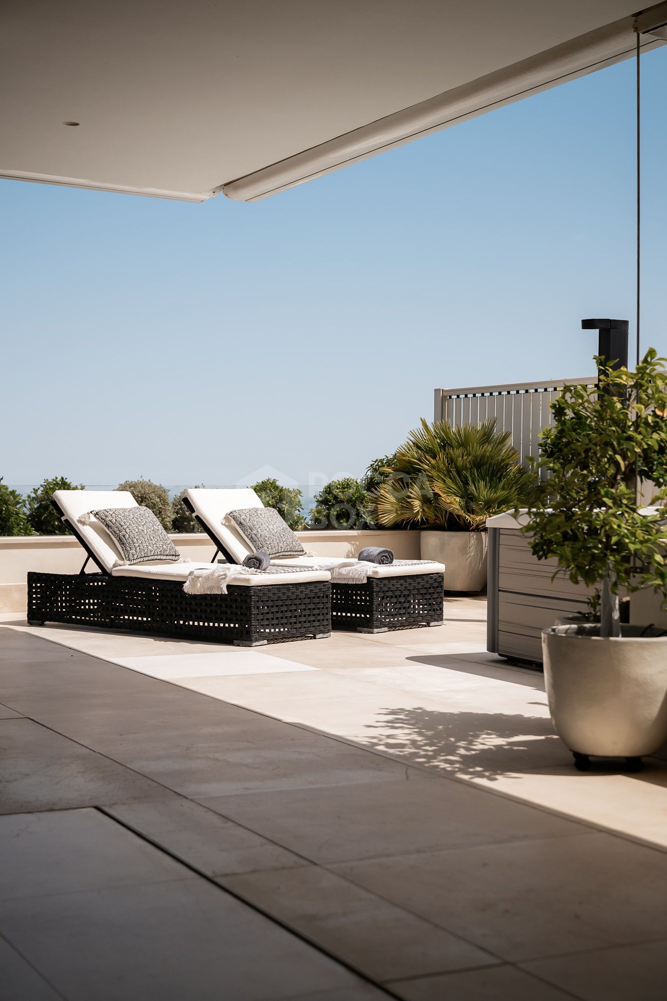 Luxury Apartment with Panoramic Views and Absolute Privacy