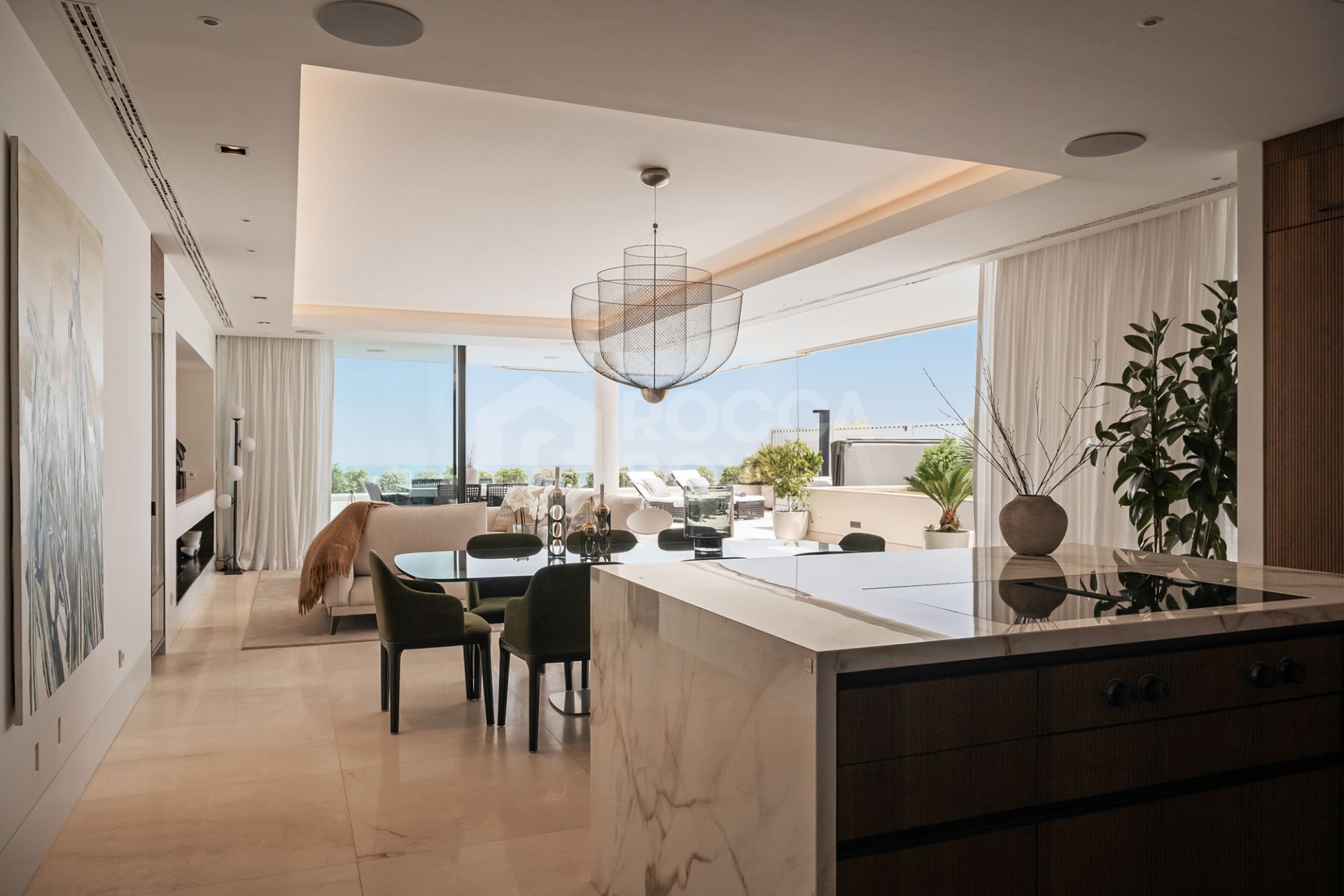 Luxury Apartment with Panoramic Views and Absolute Privacy