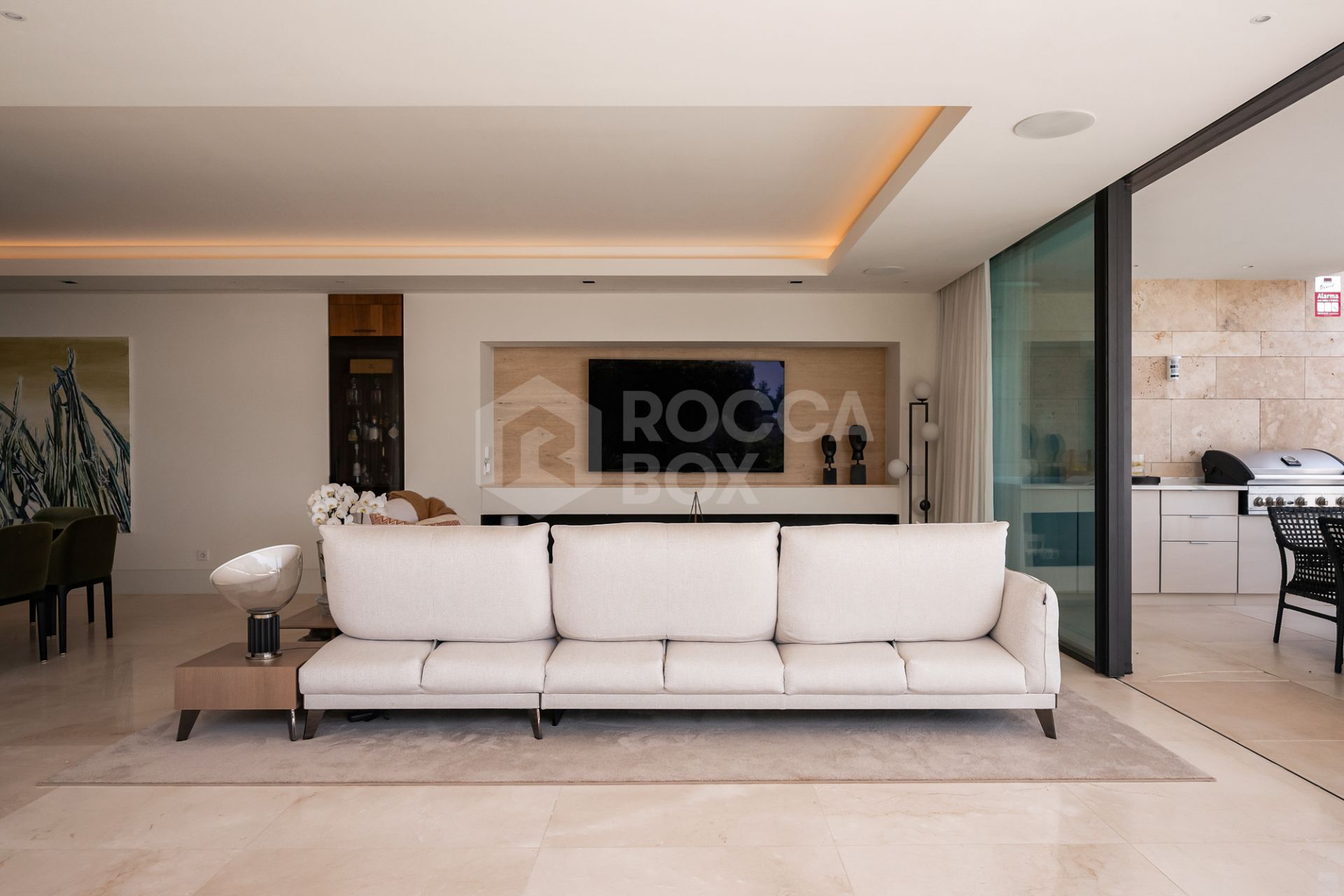 Luxury Apartment with Panoramic Views and Absolute Privacy