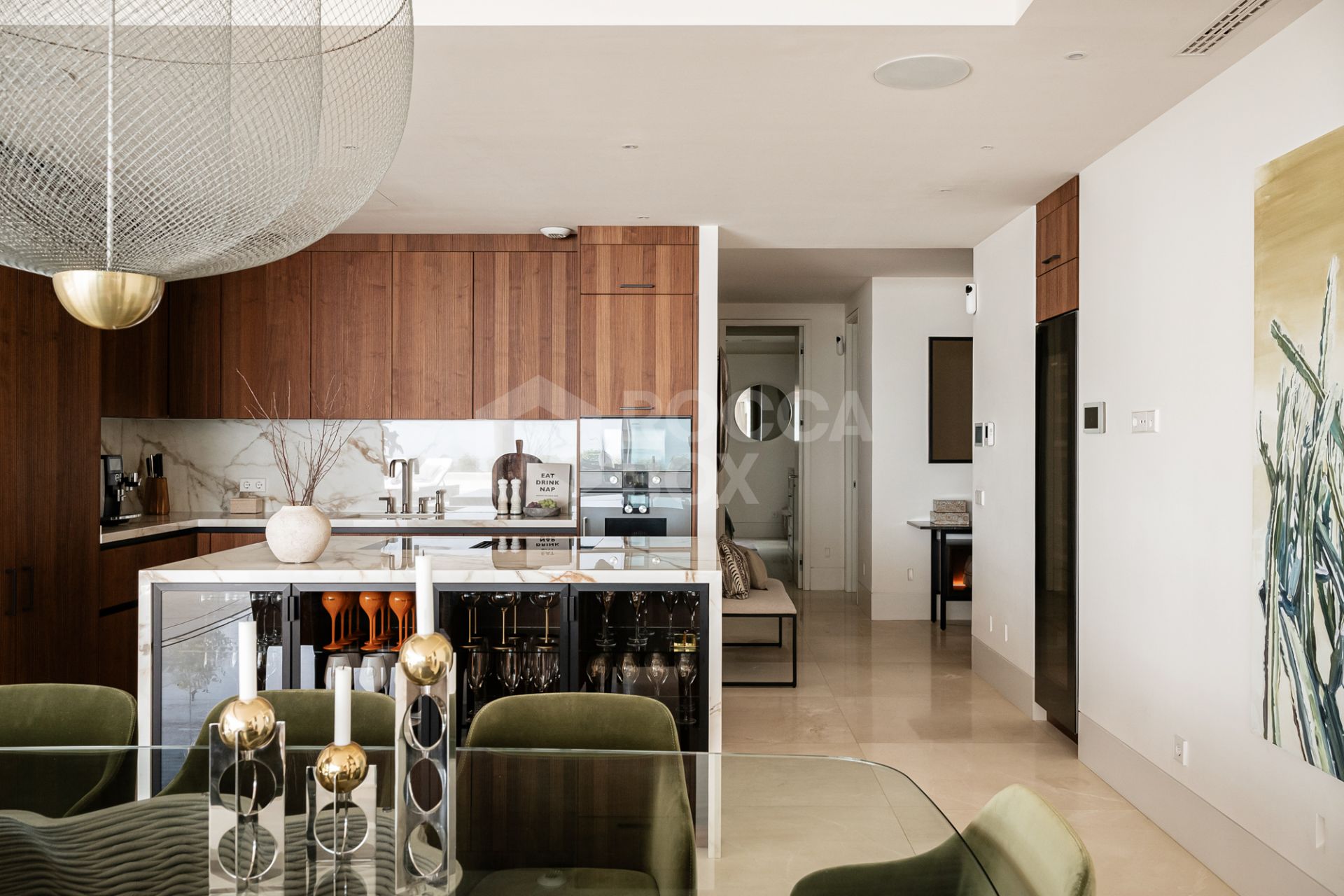 Luxury Apartment with Panoramic Views and Absolute Privacy