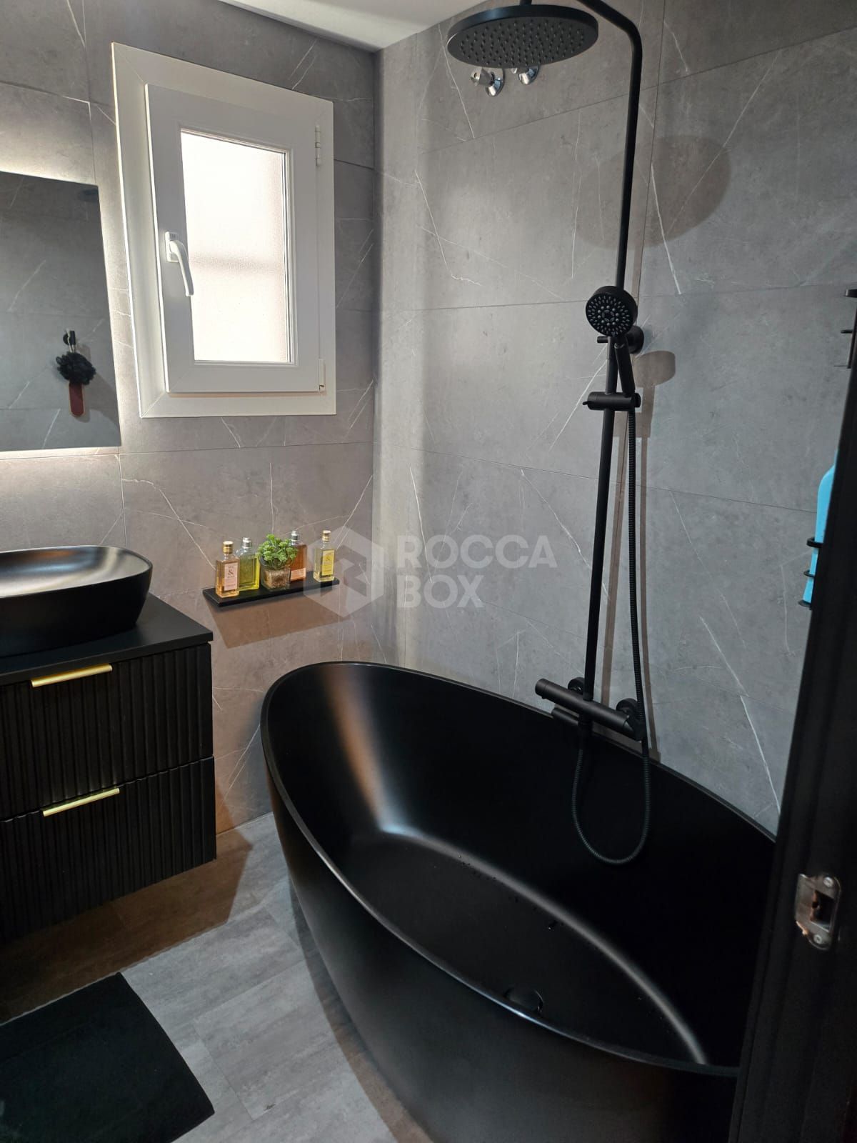 Elegant Three-Bedroom Apartment with Spacious Terrace