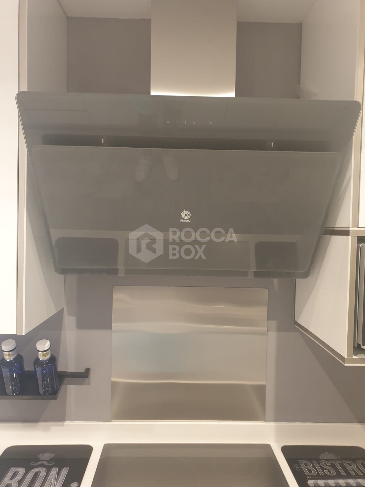 Elegant Three-Bedroom Apartment with Spacious Terrace