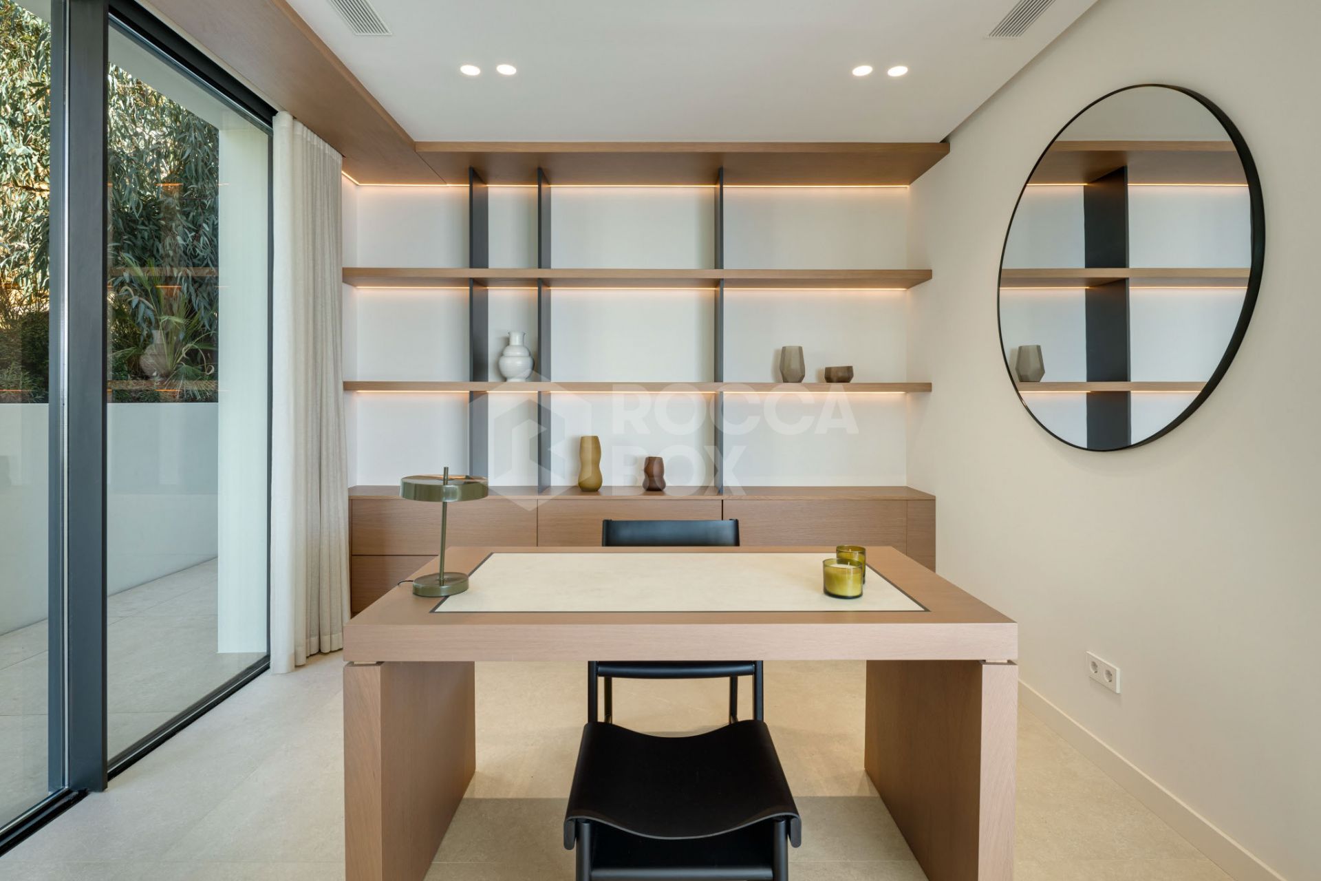 Exquisite 5-Bedroom Luxury Villa with Panoramic Views and Exceptional Amenities