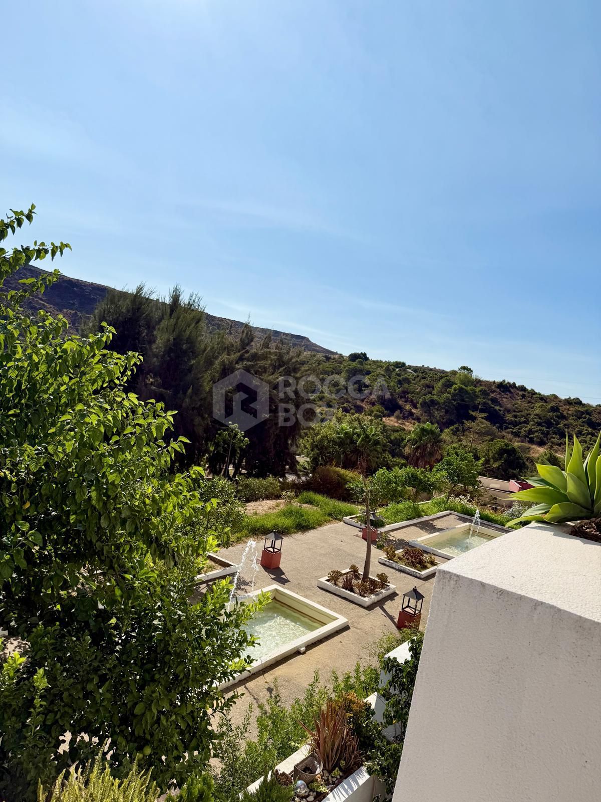 Elegant One-Bedroom Apartment with Exceptional Amenities