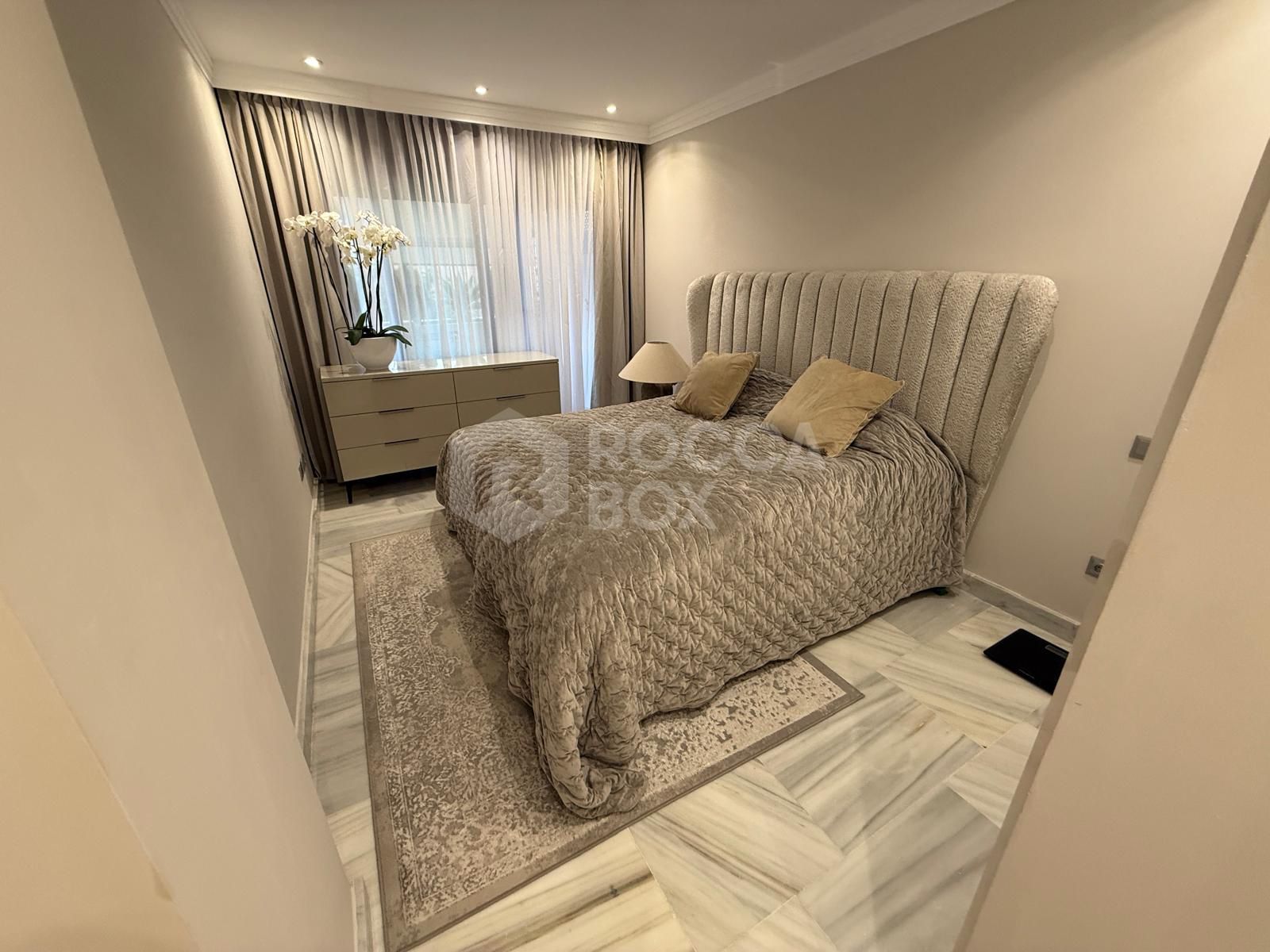 Elegant One-Bedroom Apartment with Exceptional Amenities