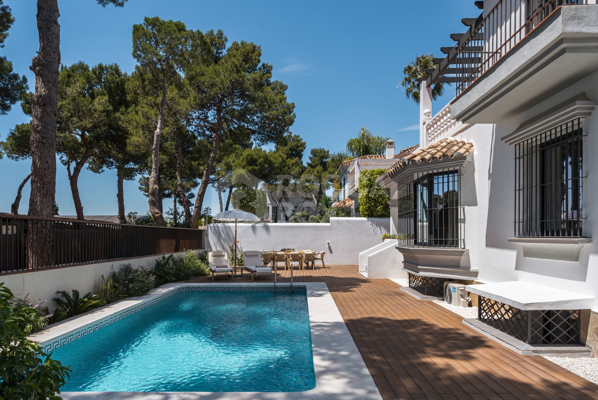Exquisite Six-Bedroom Luxury Villa in The Heart Of Nueva Andalucia