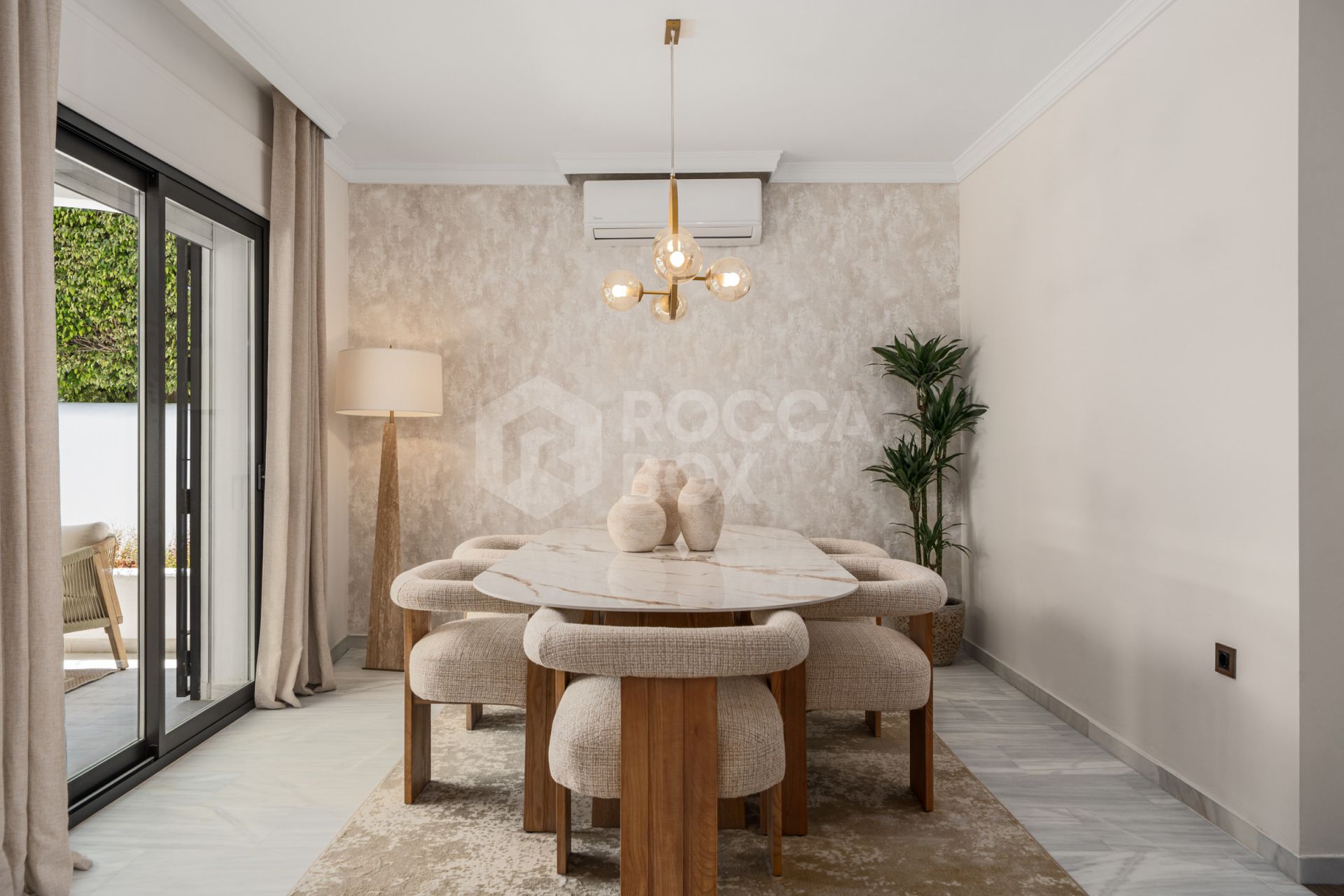 Exquisite Six-Bedroom Luxury Villa in The Heart Of Nueva Andalucia