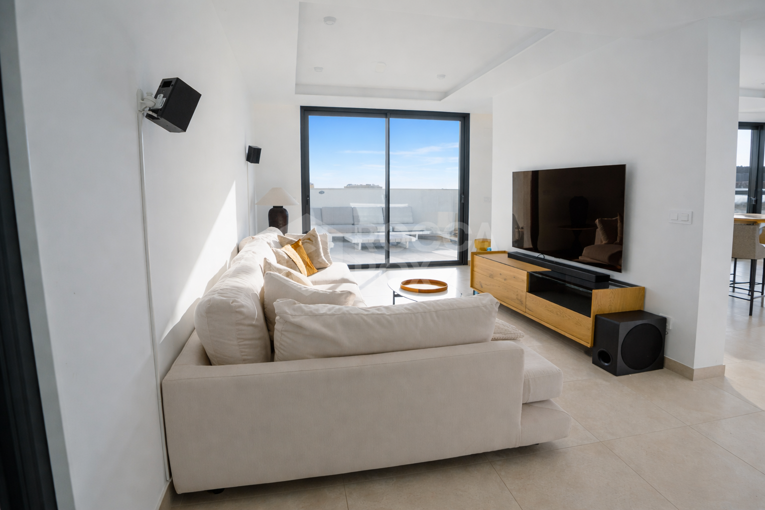 Luxury 3 Bedroom Penthouse 100 Meters From The Beach