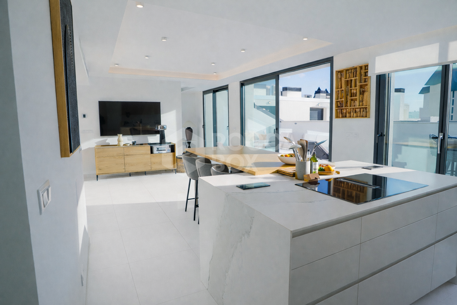 Luxury 3 Bedroom Penthouse 100 Meters From The Beach