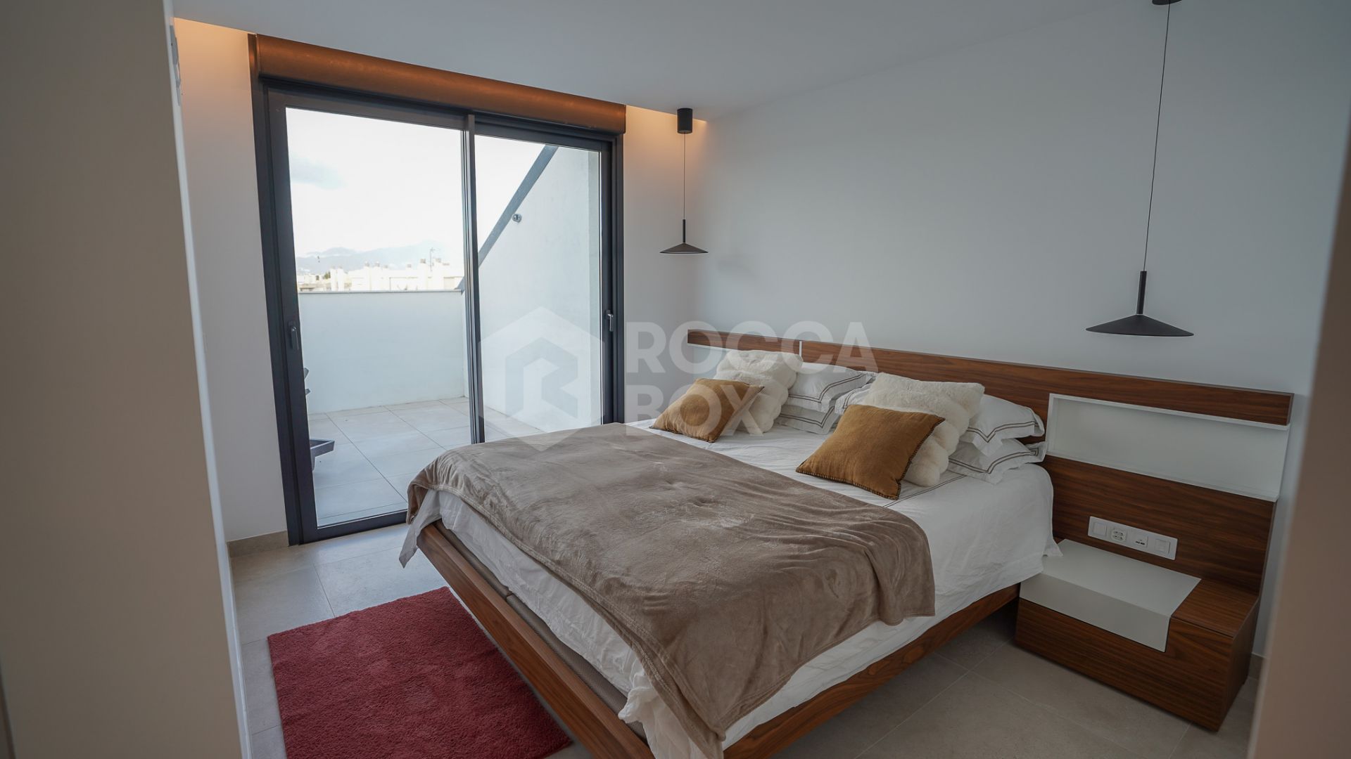 Luxury 3 Bedroom Penthouse 100 Meters From The Beach