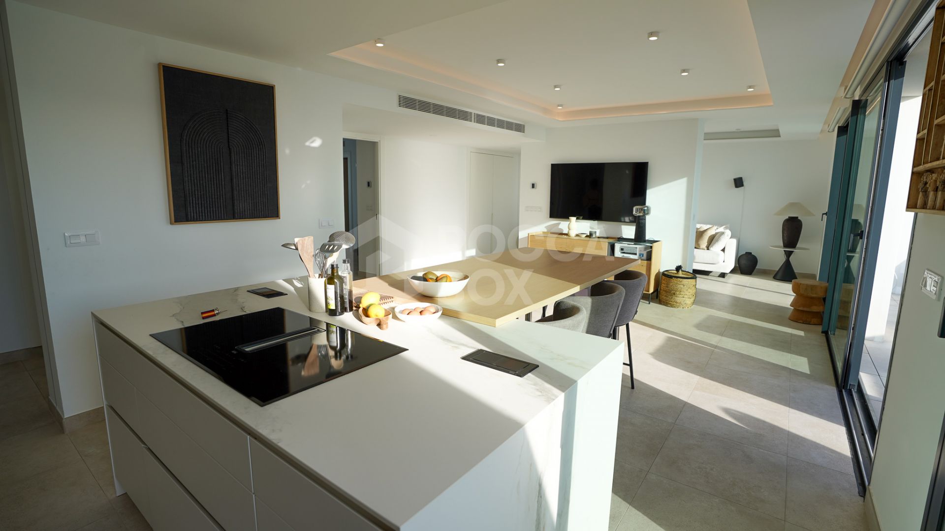 Luxury 3 Bedroom Penthouse 100 Meters From The Beach