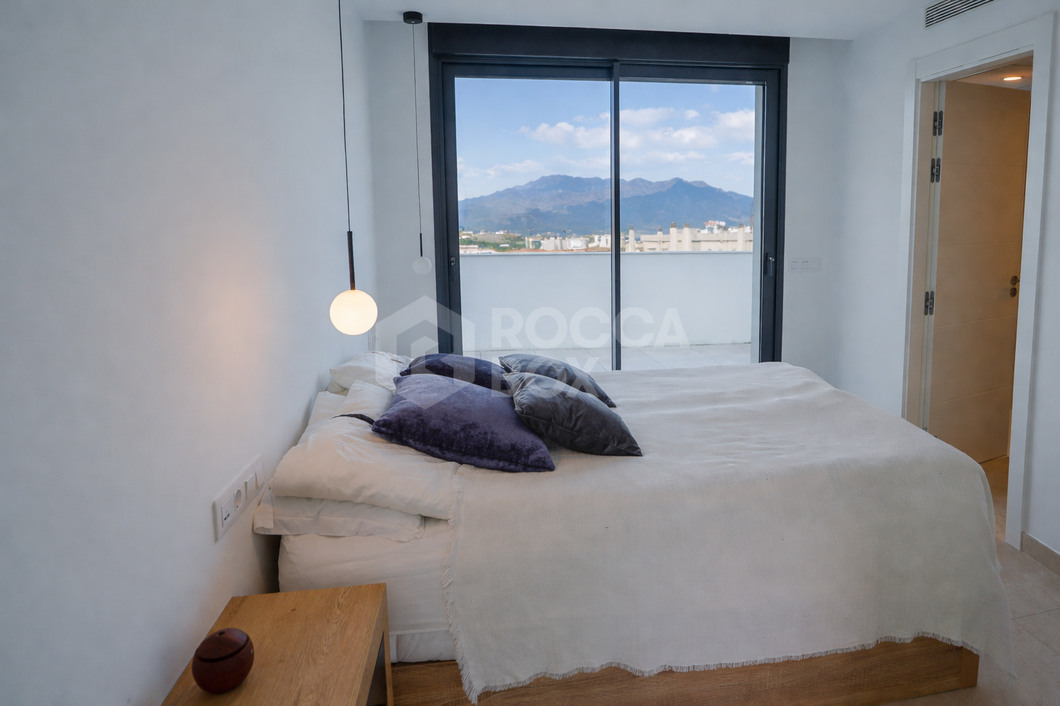 Luxury 3 Bedroom Penthouse 100 Meters From The Beach