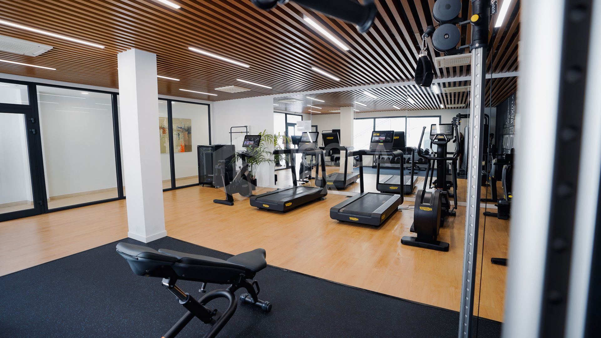 Luxury 3 Bedroom Penthouse 100 Meters From The Beach