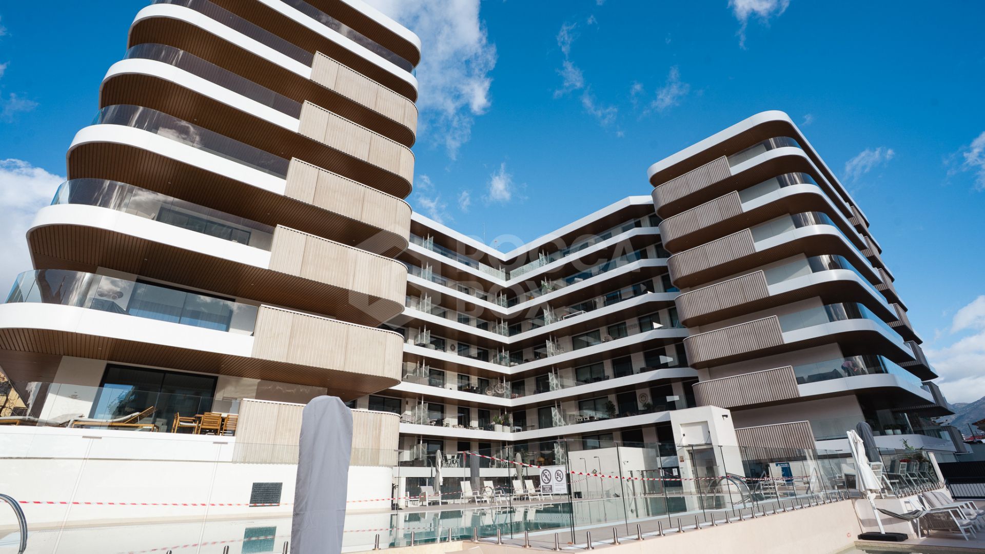 Luxury 3 Bedroom Penthouse 100 Meters From The Beach