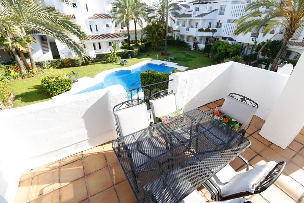 Apartment for Rent in Los Naranjos, Marbella – Prime Location Close to Everything