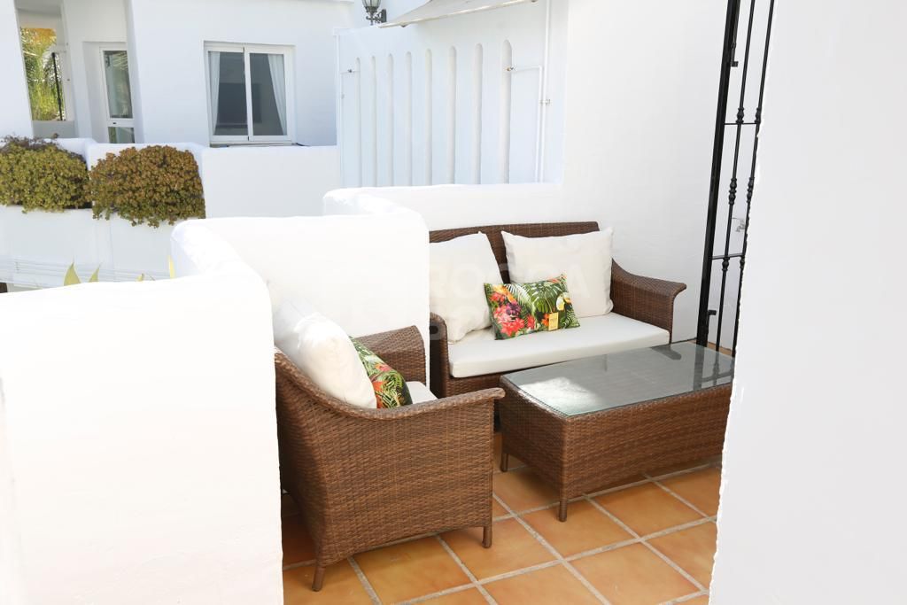 Apartment for Rent in Los Naranjos, Marbella – Prime Location Close to Everything