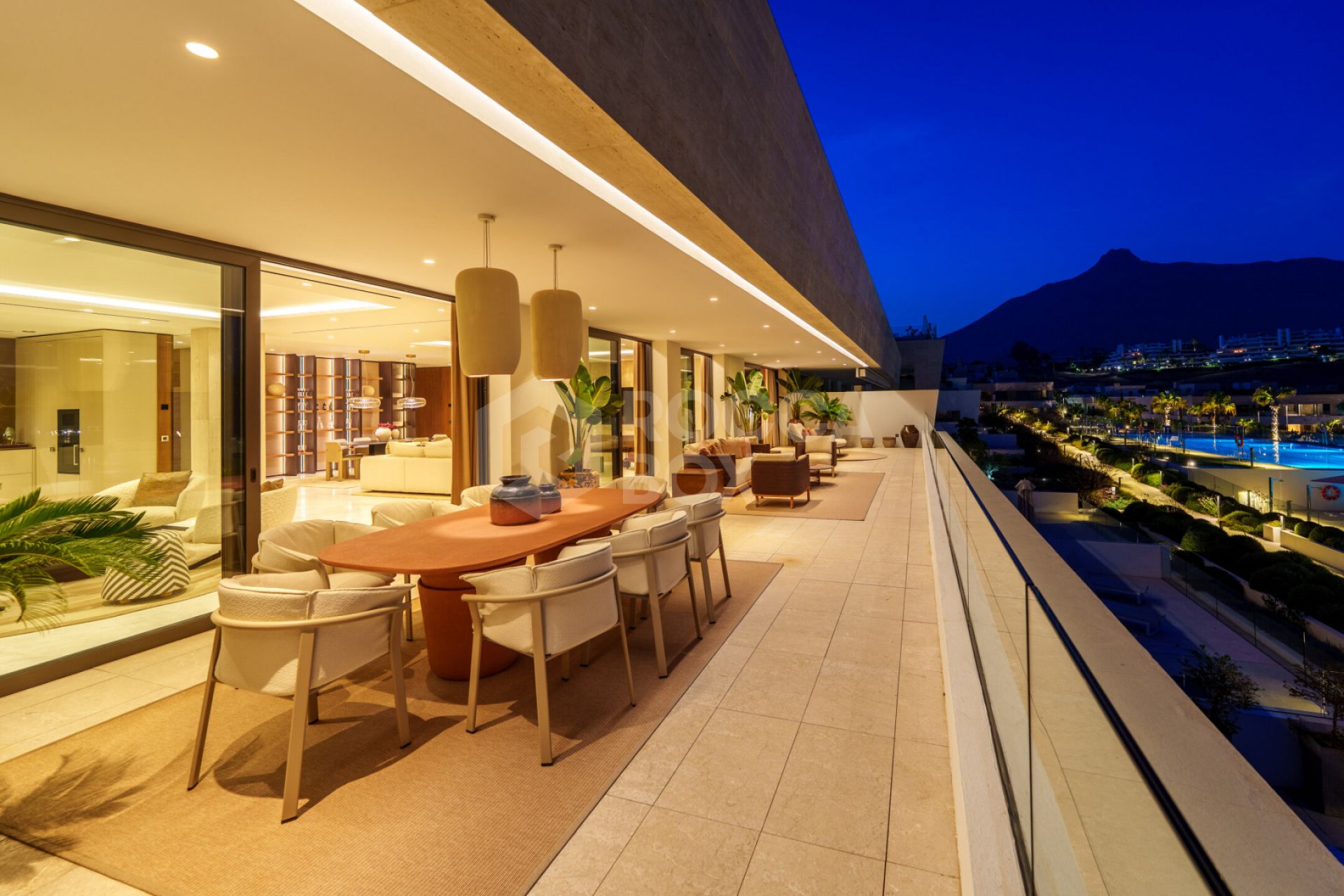 Luxury Duplex Penthouse on Marbella´s Golden Mile