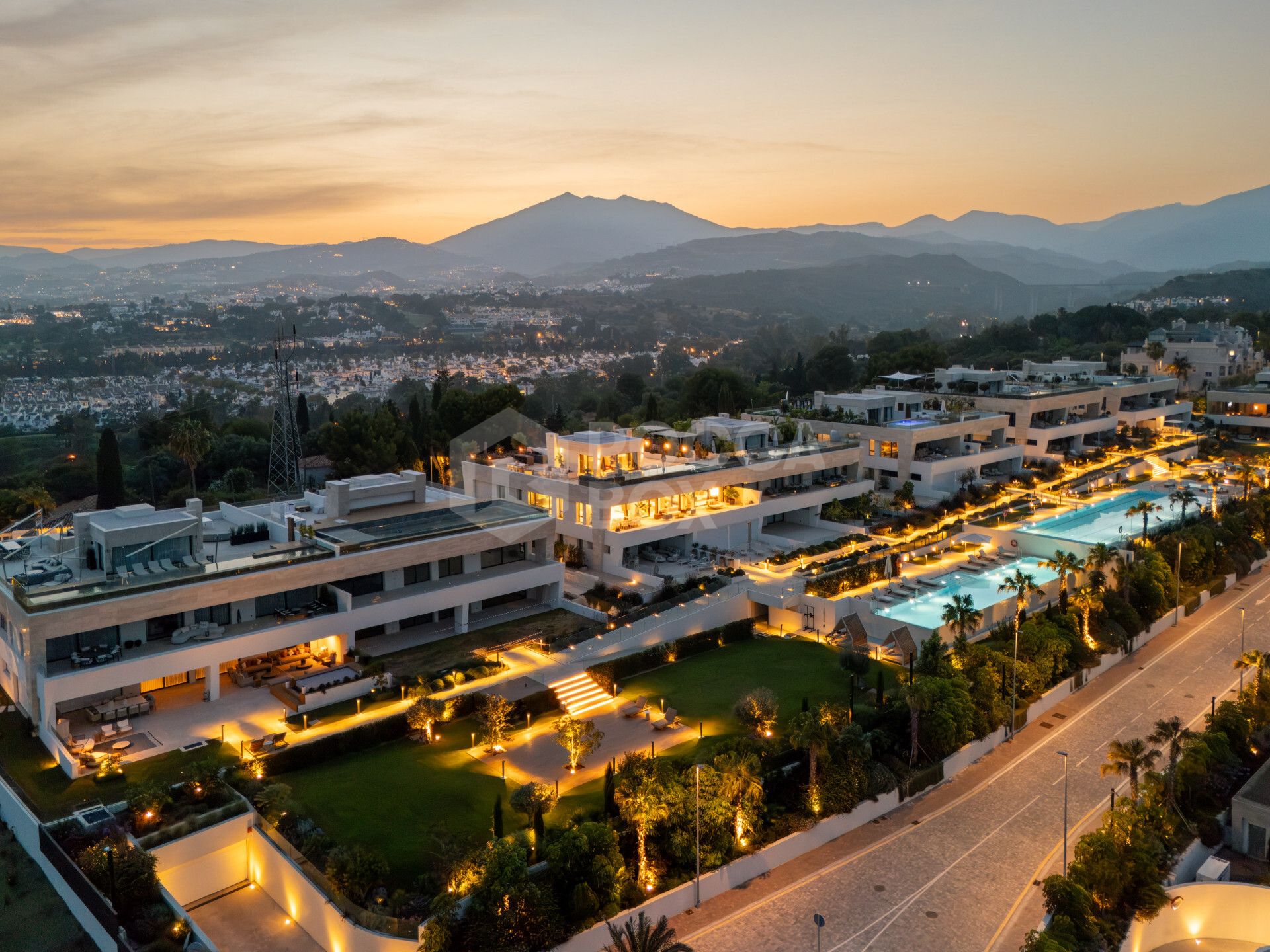 Luxury Duplex Penthouse on Marbella´s Golden Mile