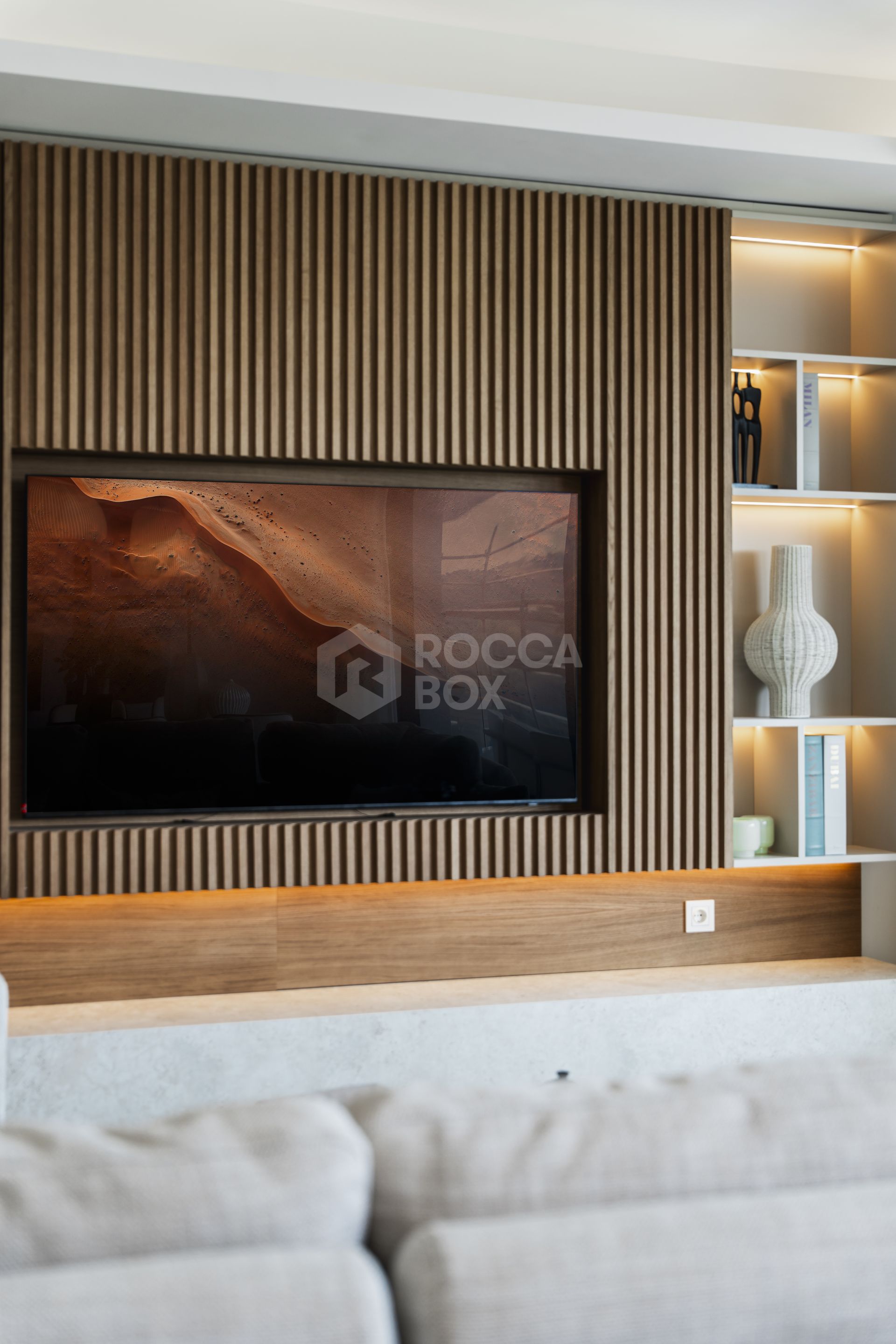 Exquisite New Build Apartment with Panoramic Views and Luxury Amenities